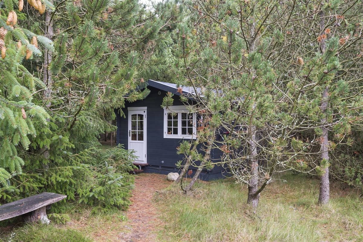 Feriehus med stråtag og plads til ro og nærvær billede 4