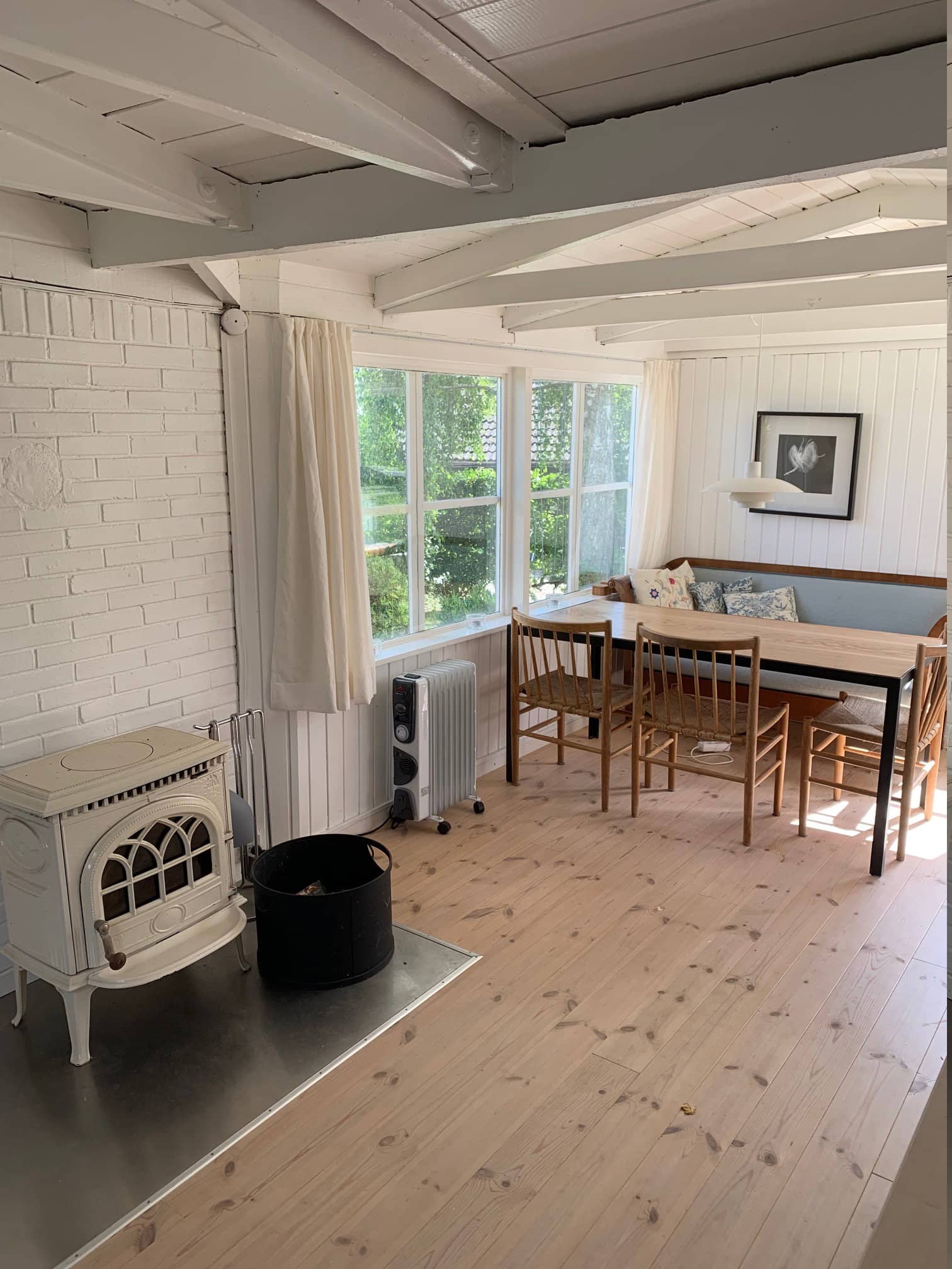 Ægte sommerhusstemning i moderniseret fiskerhytte billede 5
