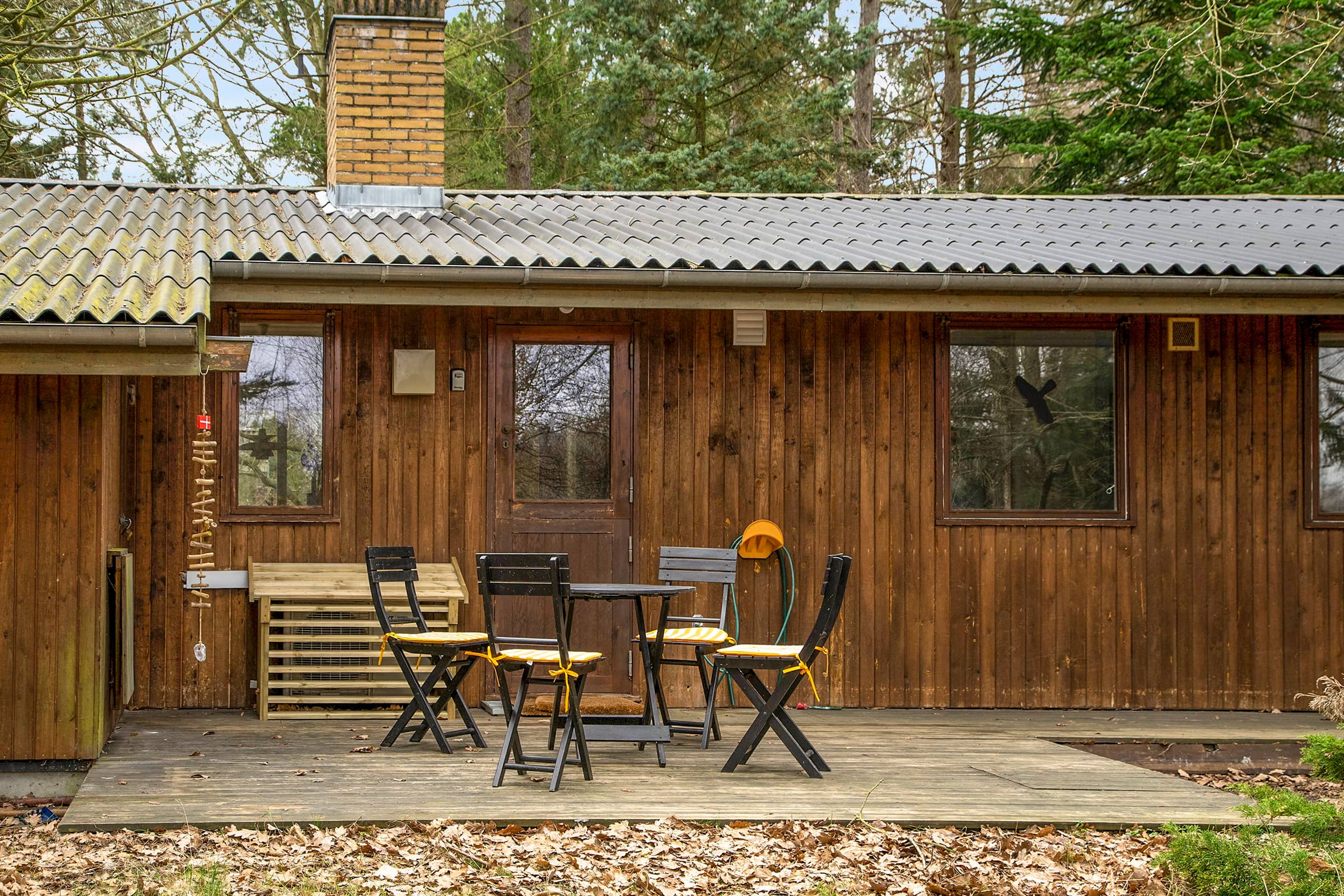 Dejligt sommerhus midt i skoven, tæt på vandet billede 4