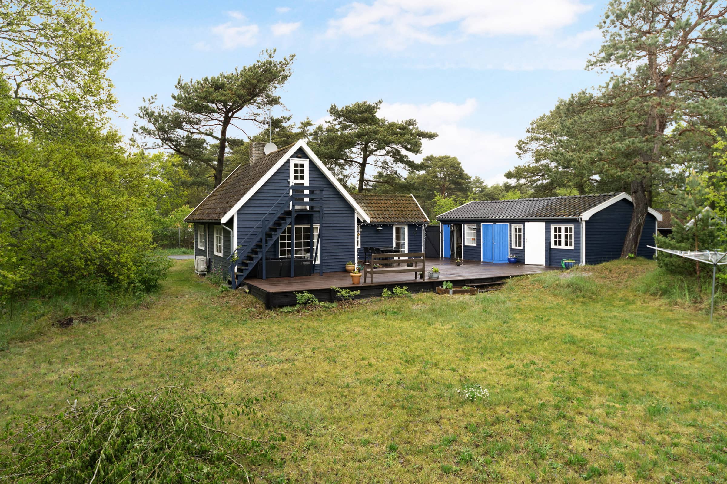 Charmerende sommerhus nær stranden billede 2