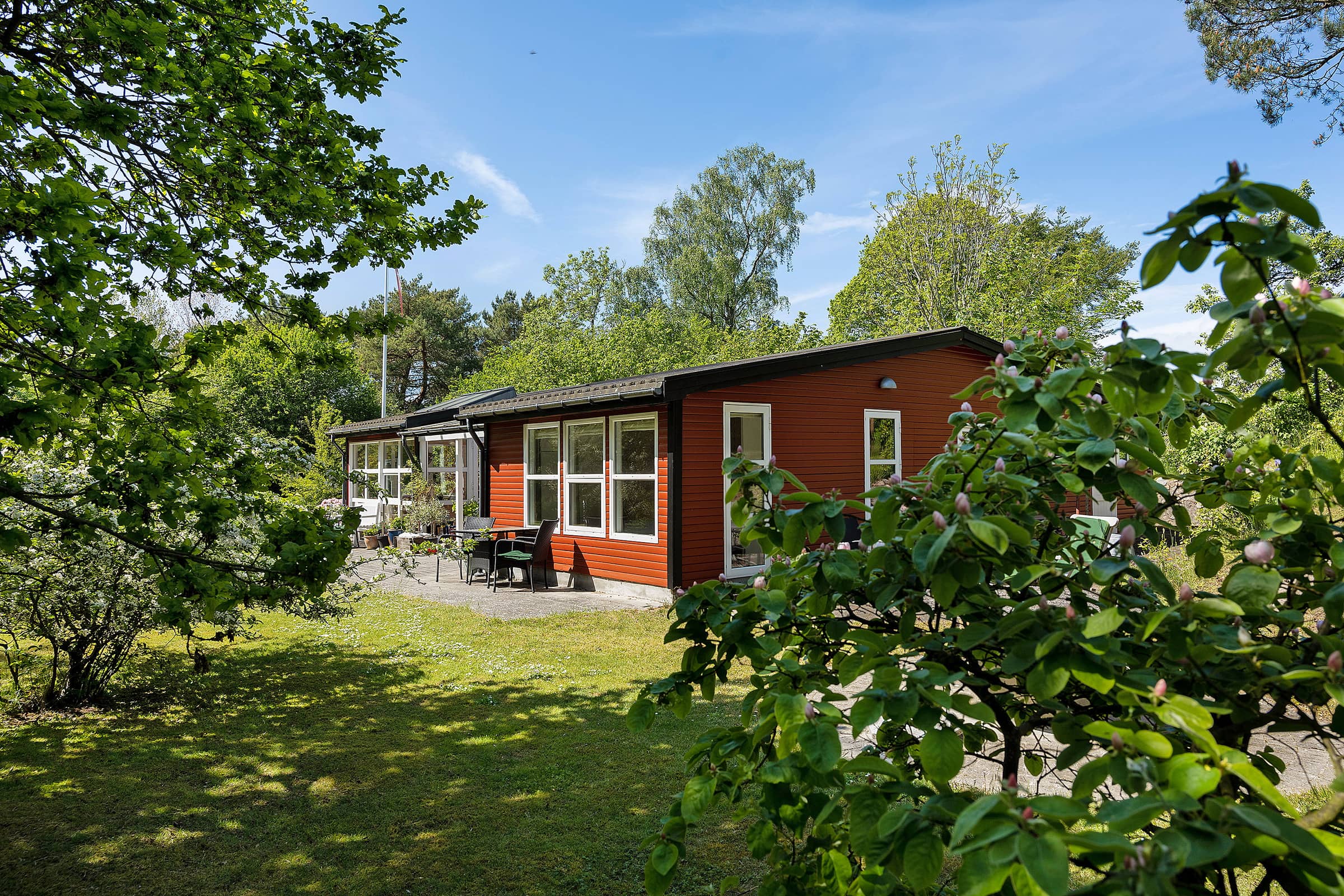 Dejligt sommerhus i rekreativt område billede 3