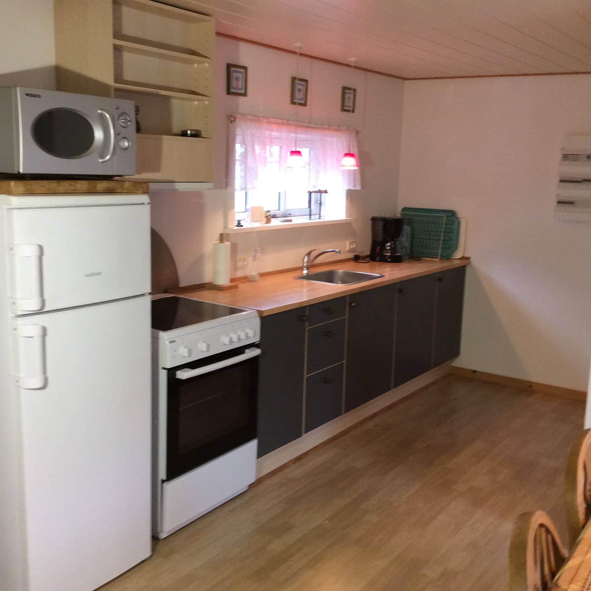 Idyllisk sommerhus på eventyrlige Bornholm billede 3