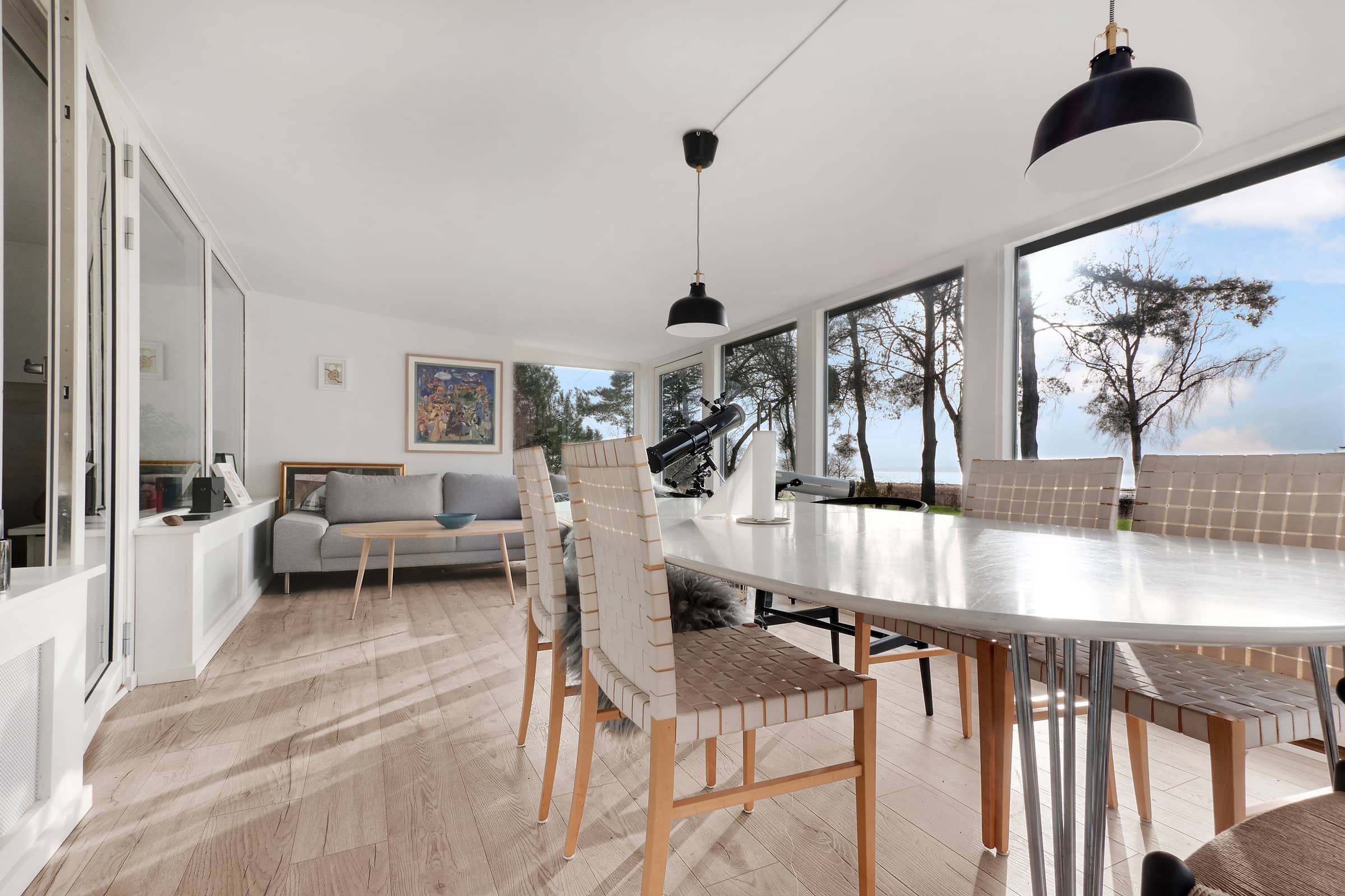 Skønt sommerhus med udsigt over fjorden billede 5