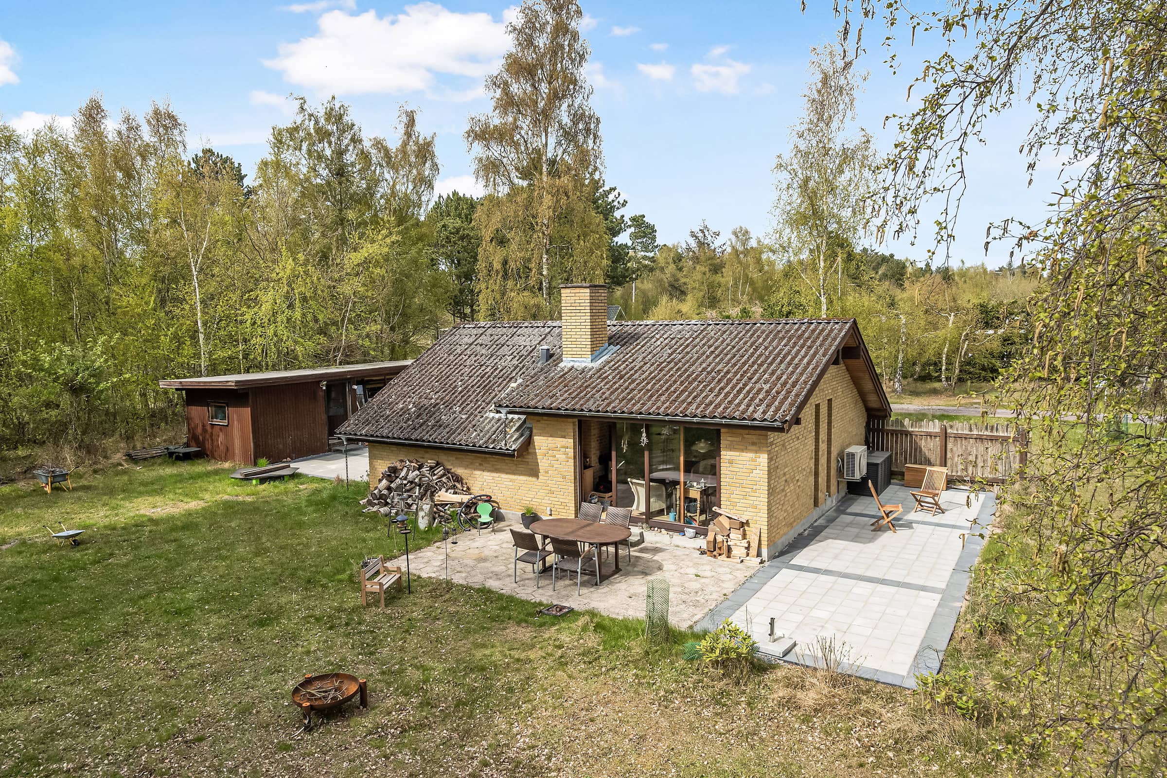 Skønt sommerhus i naturlige omgivelser tæt på hav billede 4