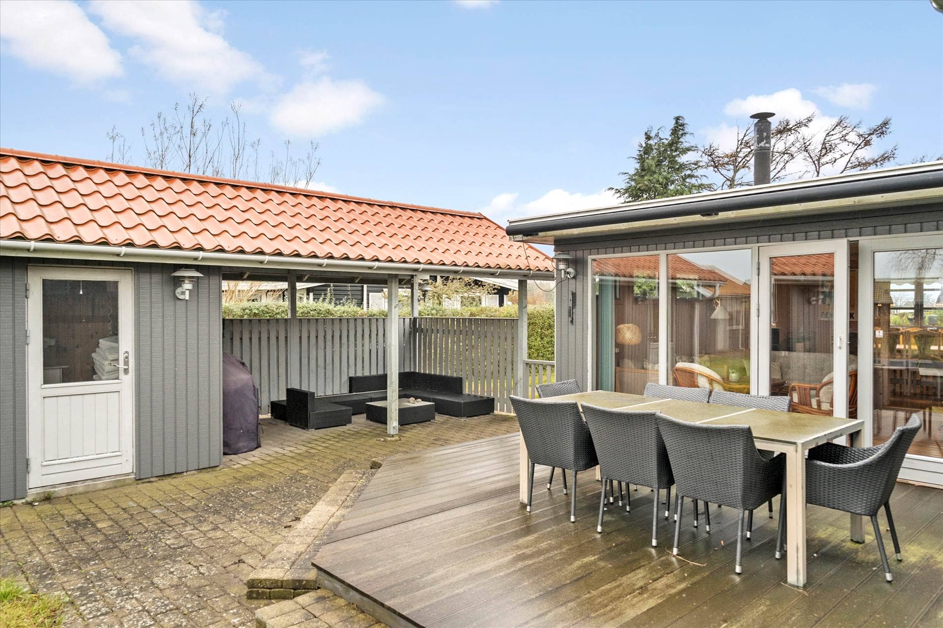 Dejligt sommerhus på strandkanten ved Tørresø billede 3