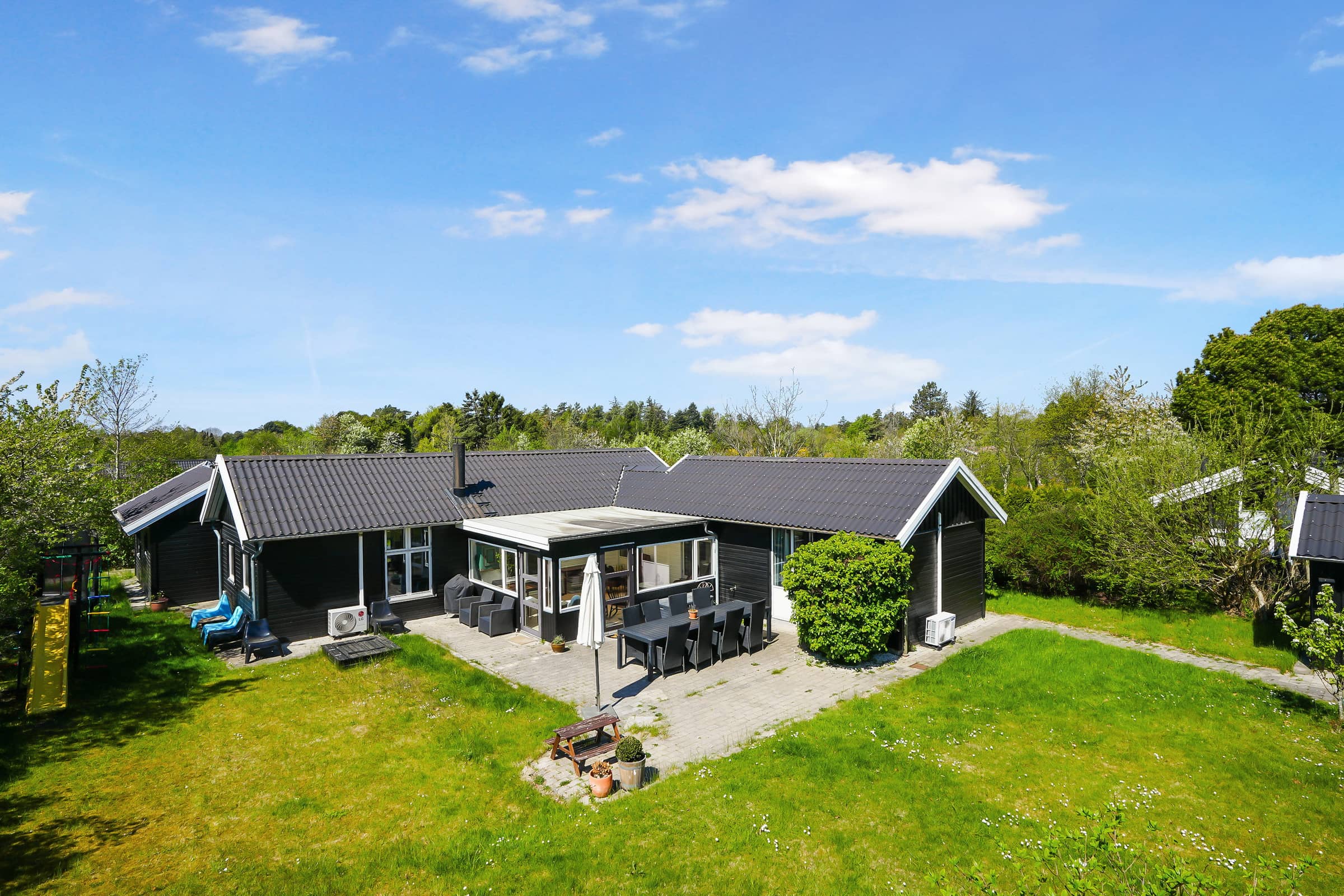 Hyggeligt sommerhus i hjertet af Nordsjælland billede 2