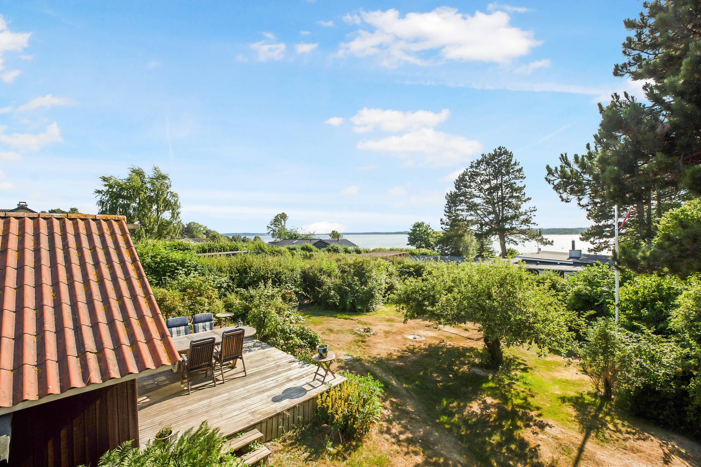 Skønt sommerhus med udsigt til Roskilde Fjord billede 2