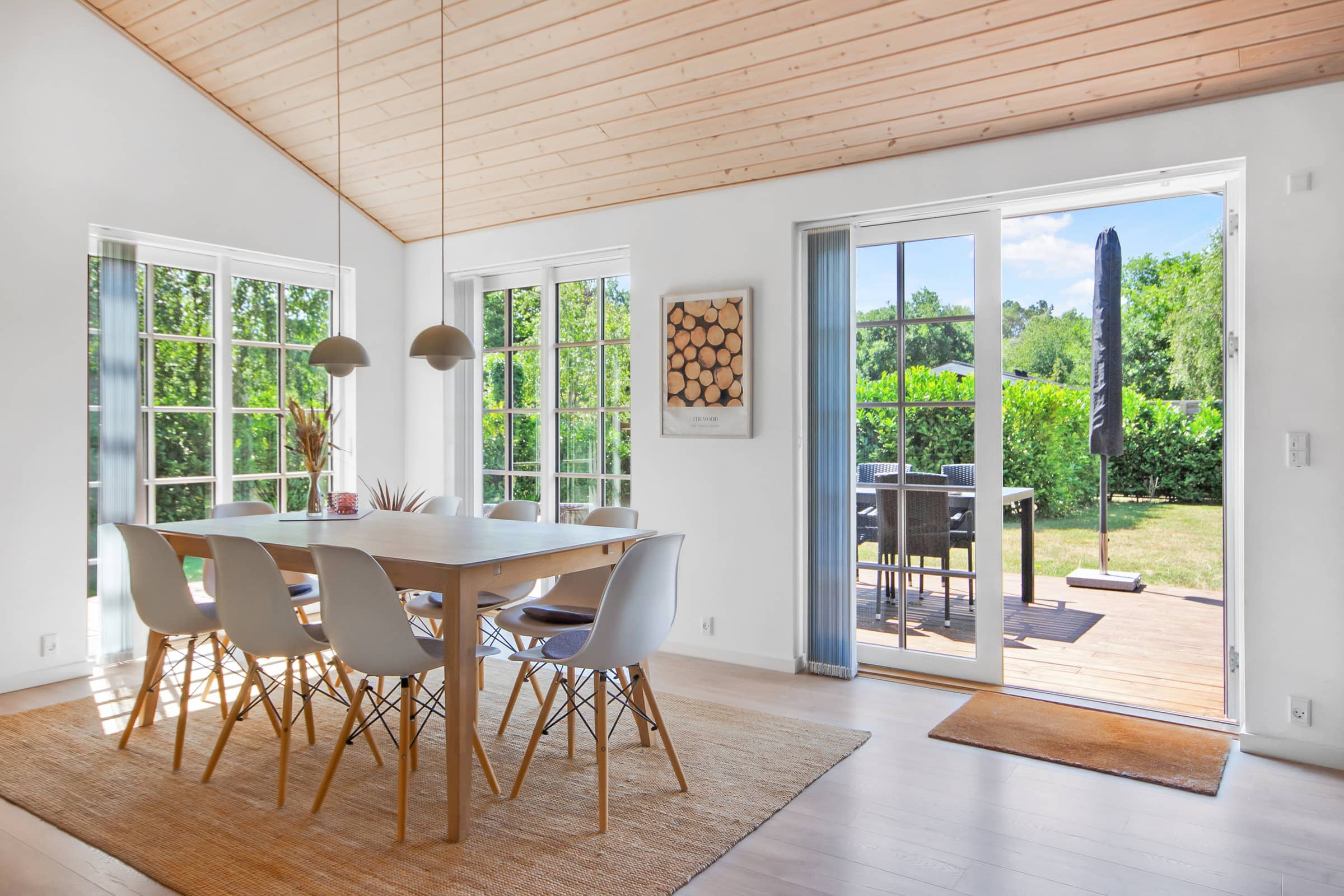 Nyt moderne sommerhus nær strand og by billede 5