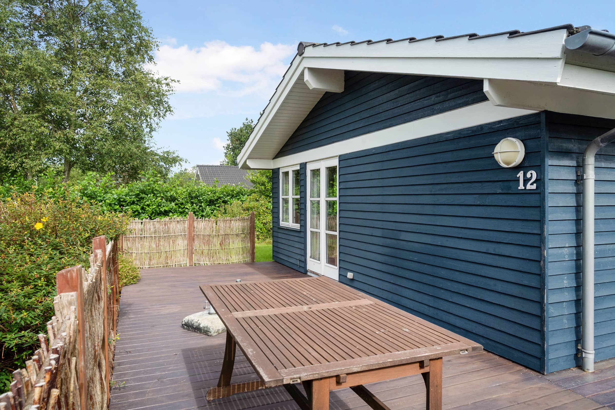 Hyggeligt sommerhus i roligt område tæt på strand billede 4