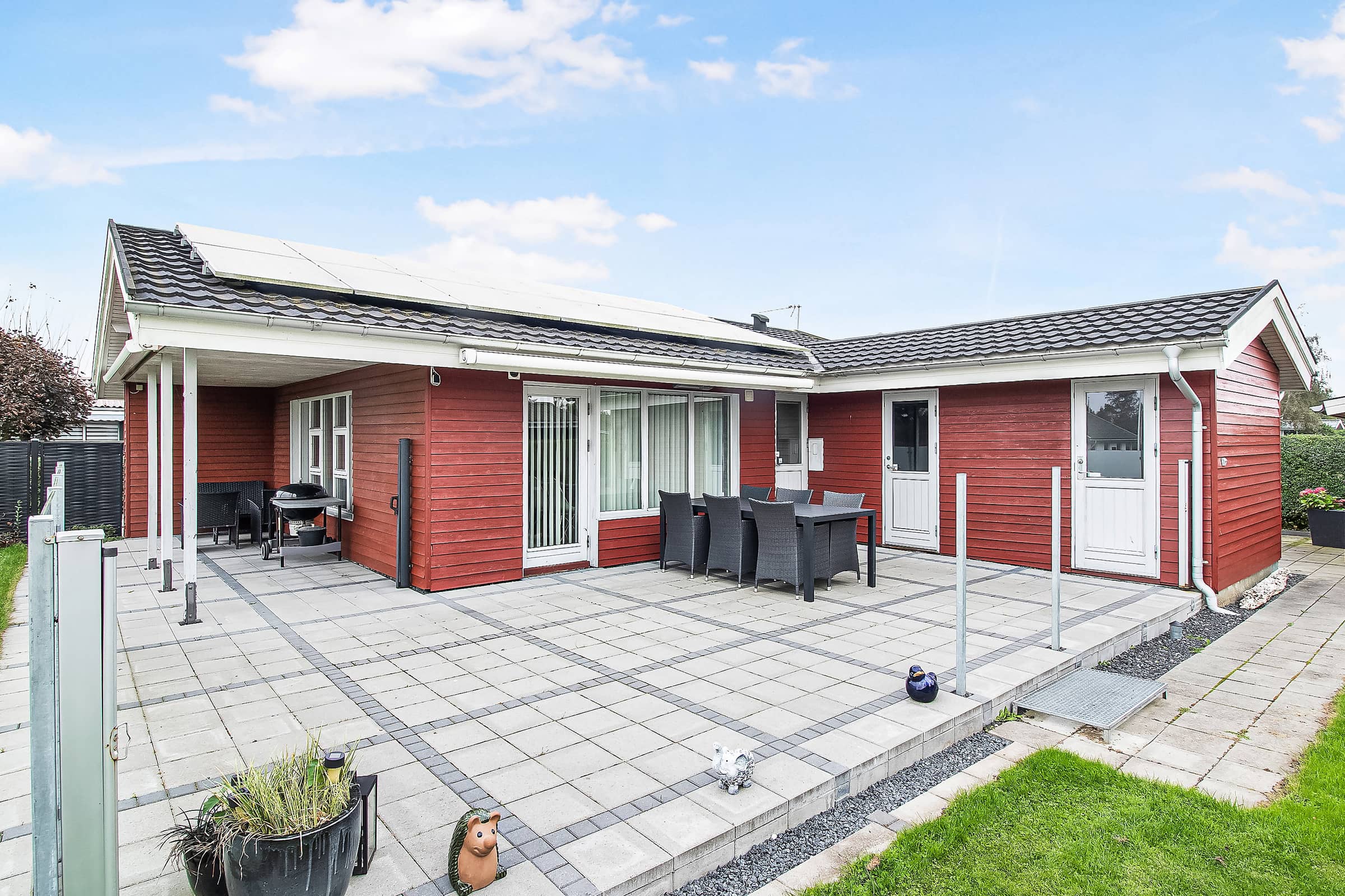 Skønt sommerhus i rolige omgivelser nær stranden billede 2