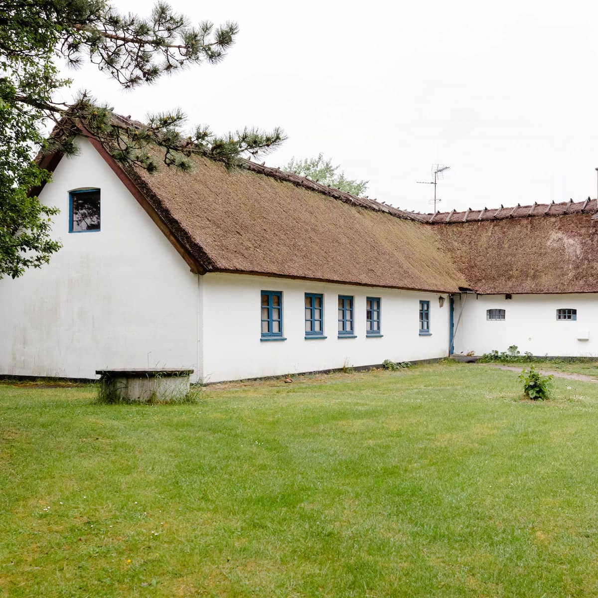 Stort sommerhus tæt på vandet billede 2