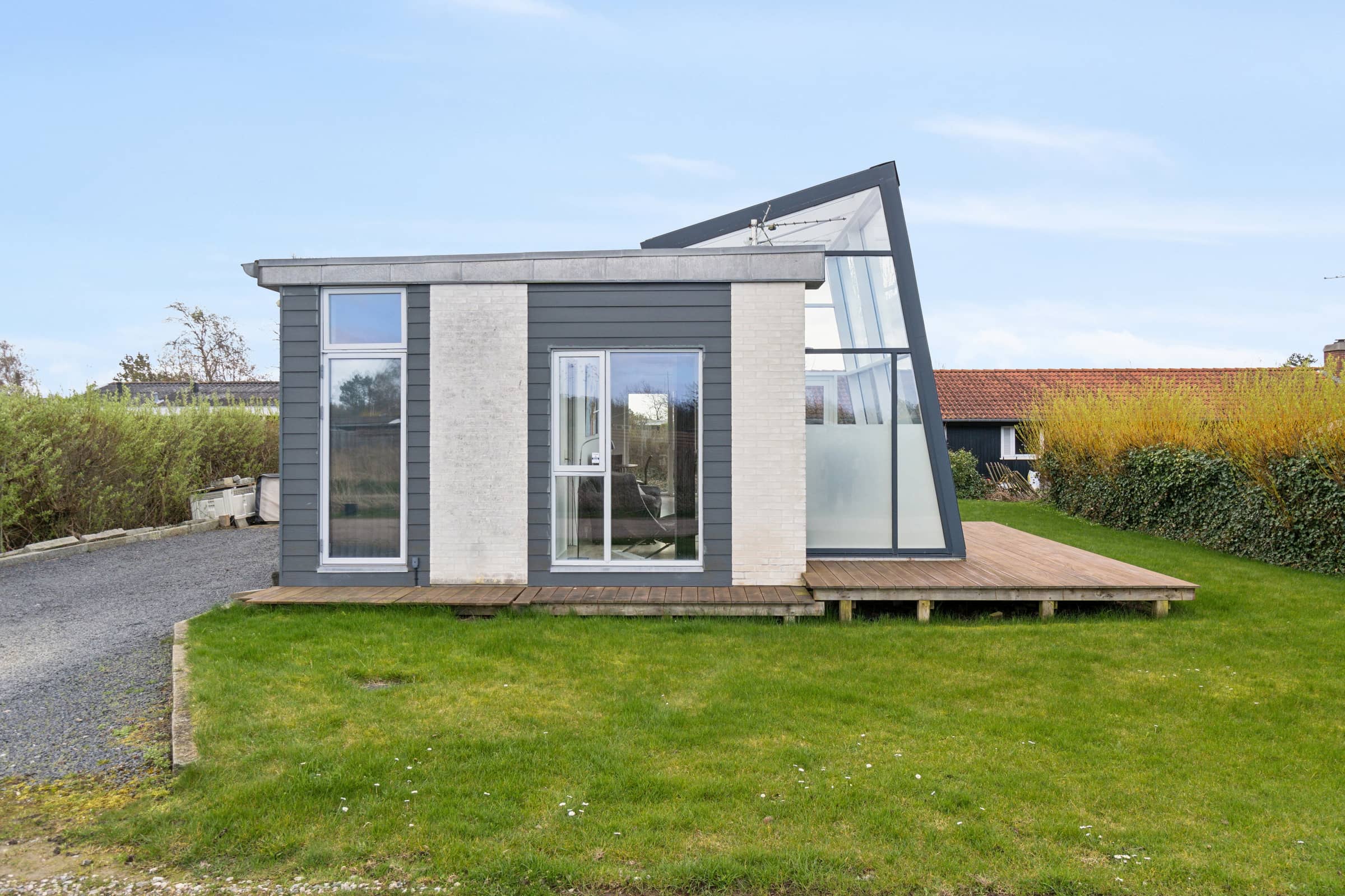 Moderne sommerhus med fantastisk lysindfald billede 2