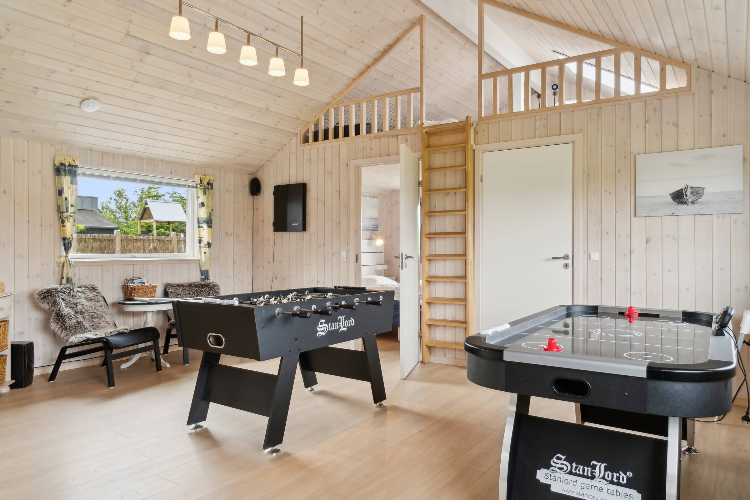Charmerende  sommerhus  med mange aktiviteter billede 5