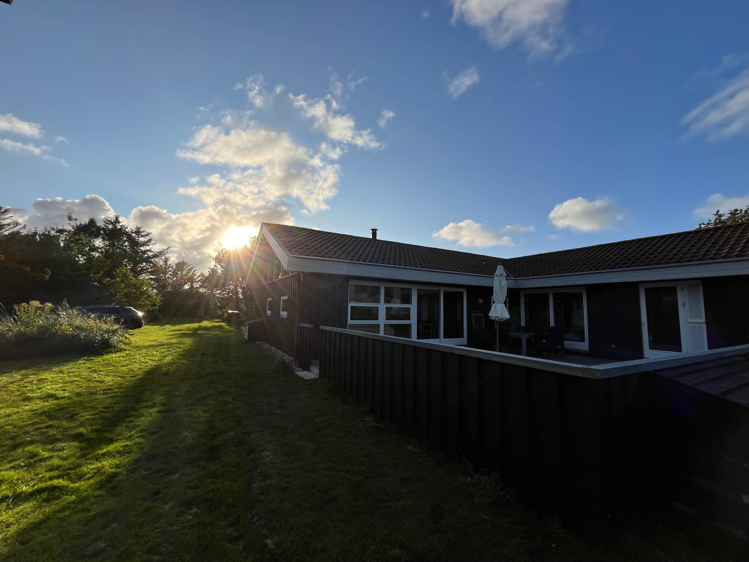 Dejligt  sommerhus tæt på stranden billede 3