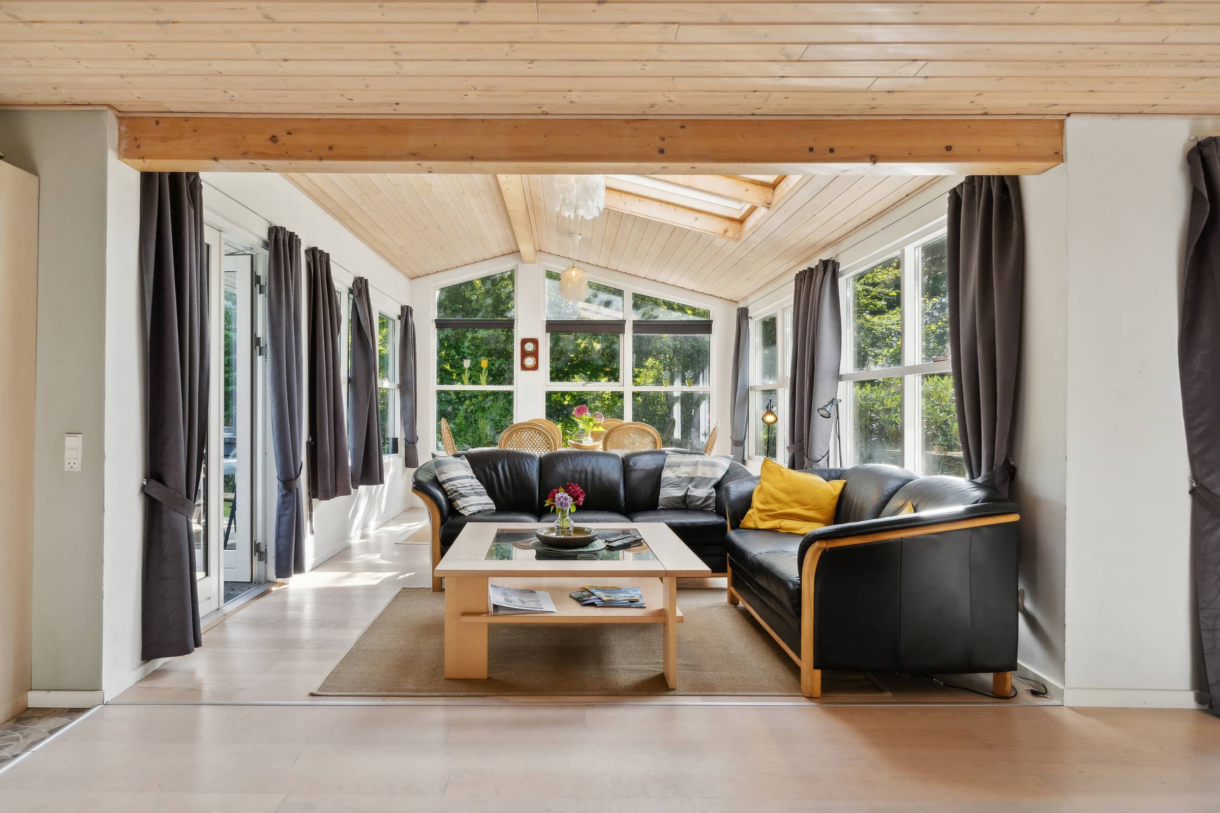 Dejligt sommerhus med kig til Limfjorden billede 3