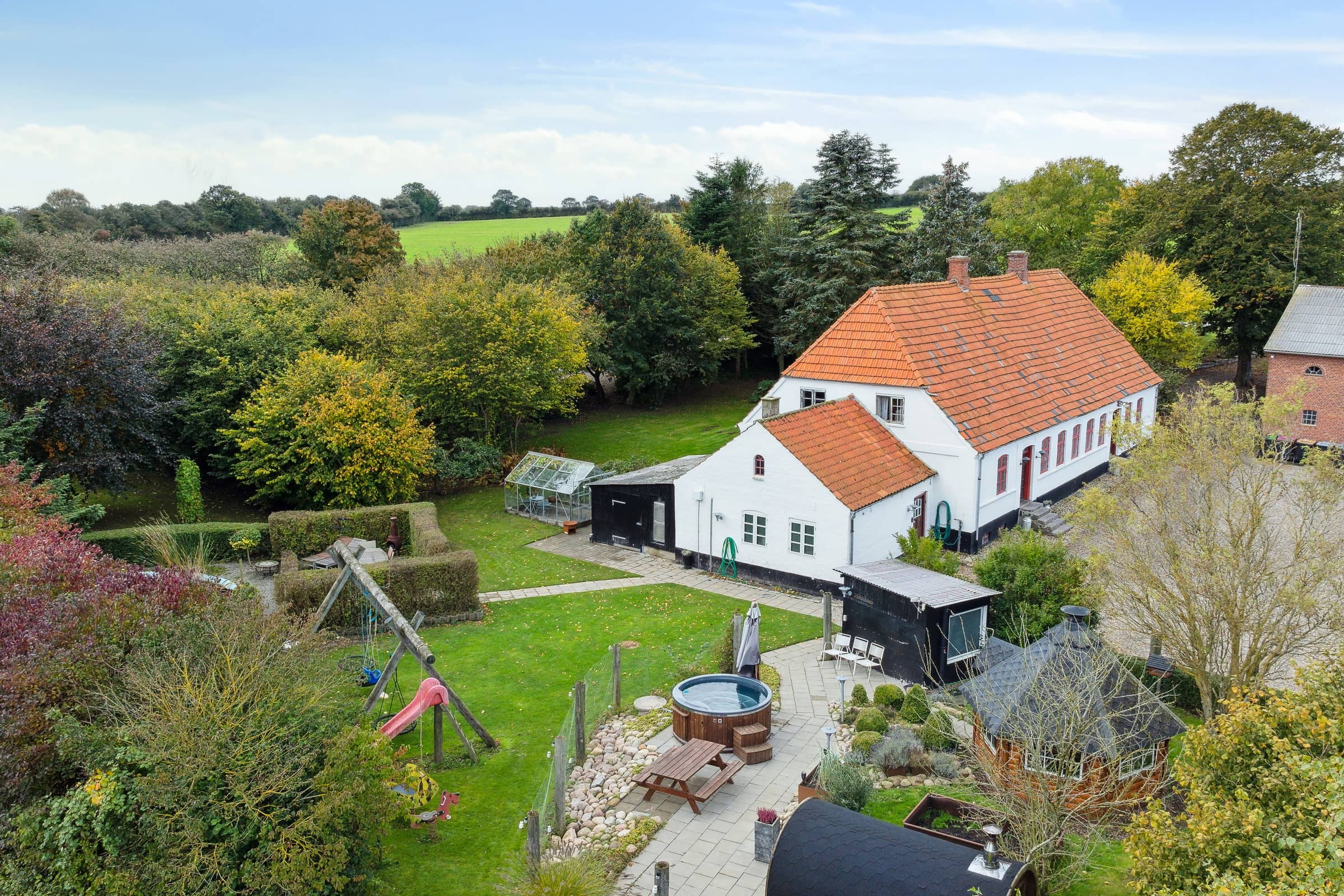 750 m2 landidyl⎮Gildesal⎮Aktivitetsrum⎮Minigolf billede 5