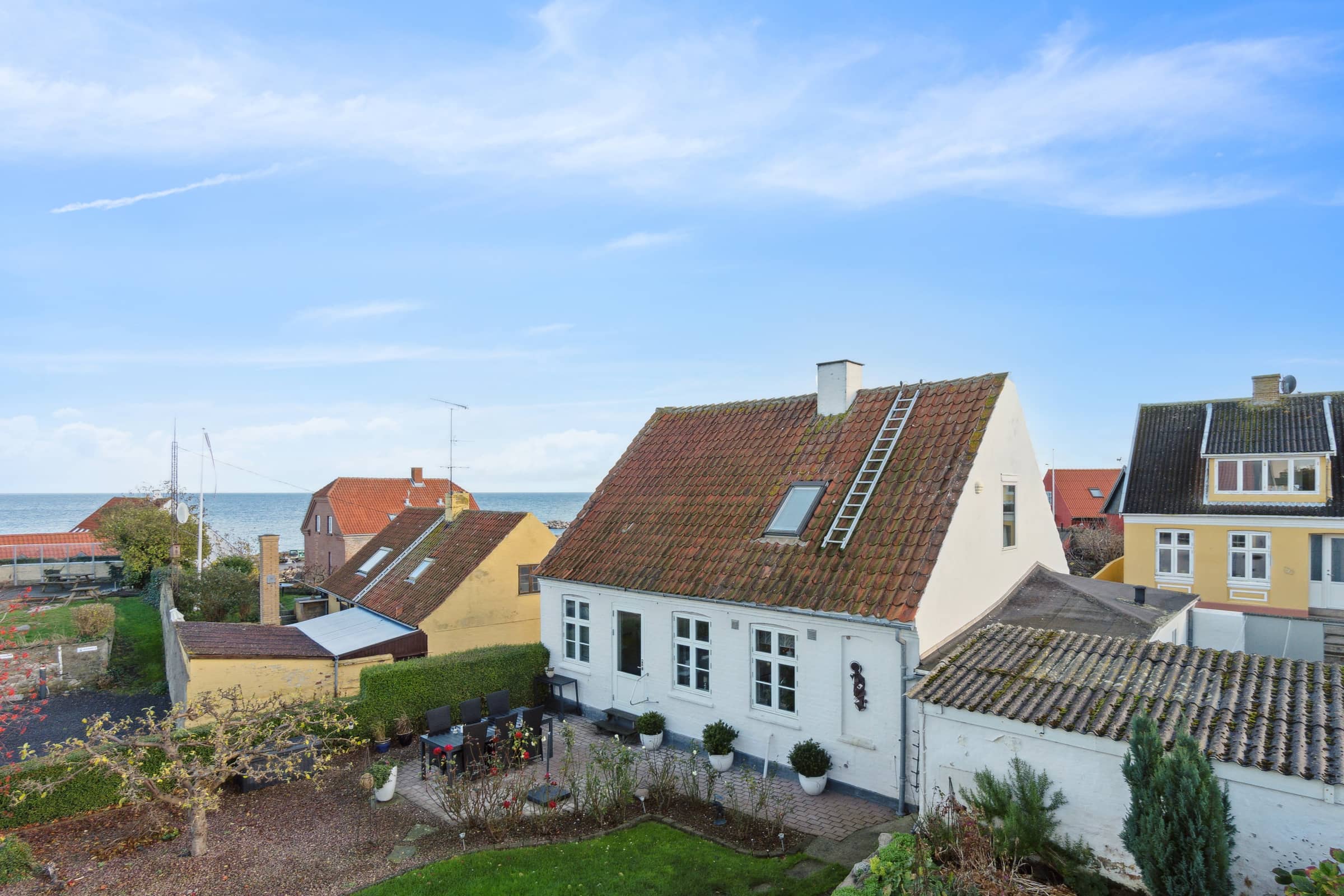 Havnær ferielejlighed med terrasse og cykelskur billede 2