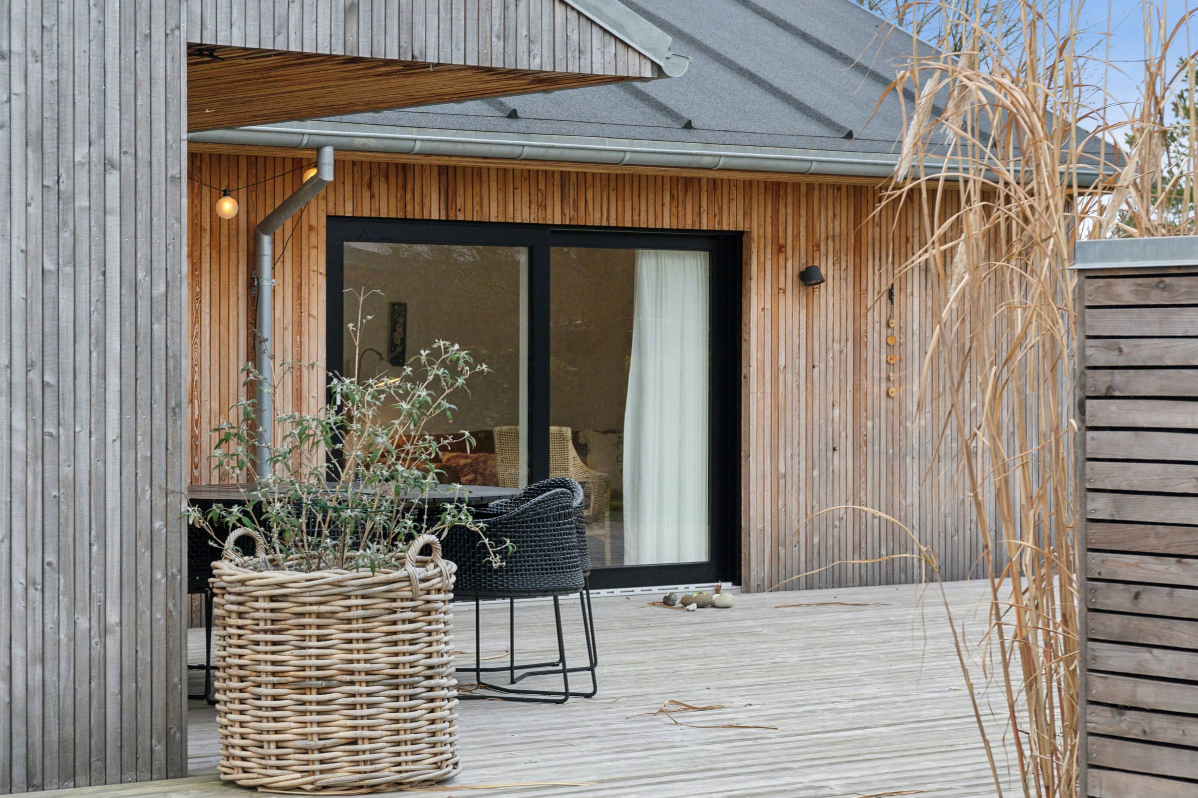 Naturskønt sommerhus med plads til hele familien billede 5
