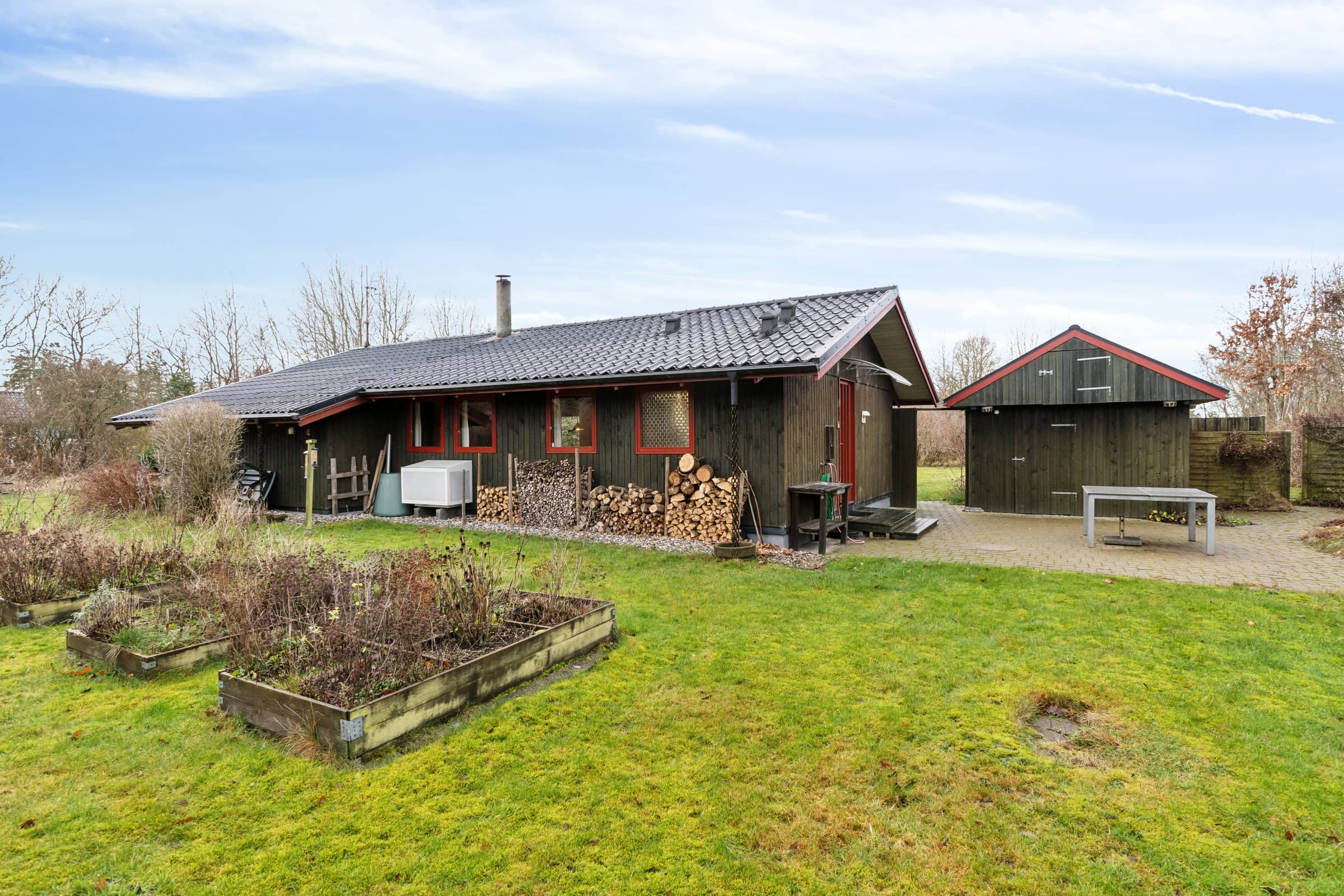 Hyggeligt sommerhus i Trend billede 3