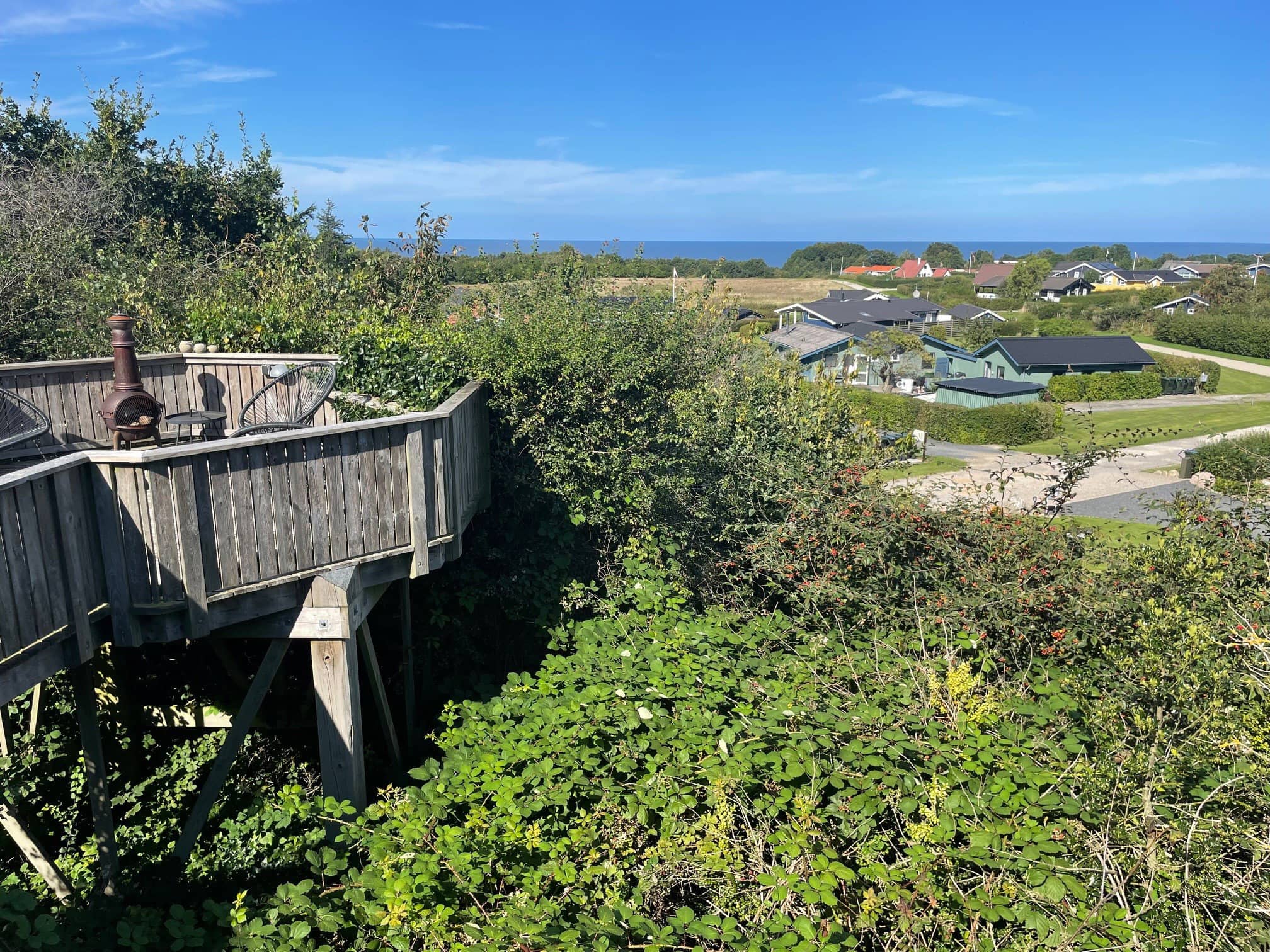 Hyggeligt bjælkehus med panoramaudsigt billede 2