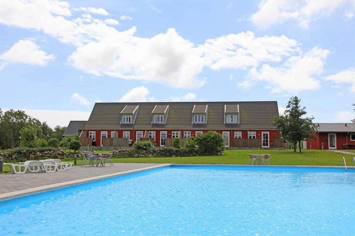 Ferielejlighed til 4 med fælles pool  billede 3