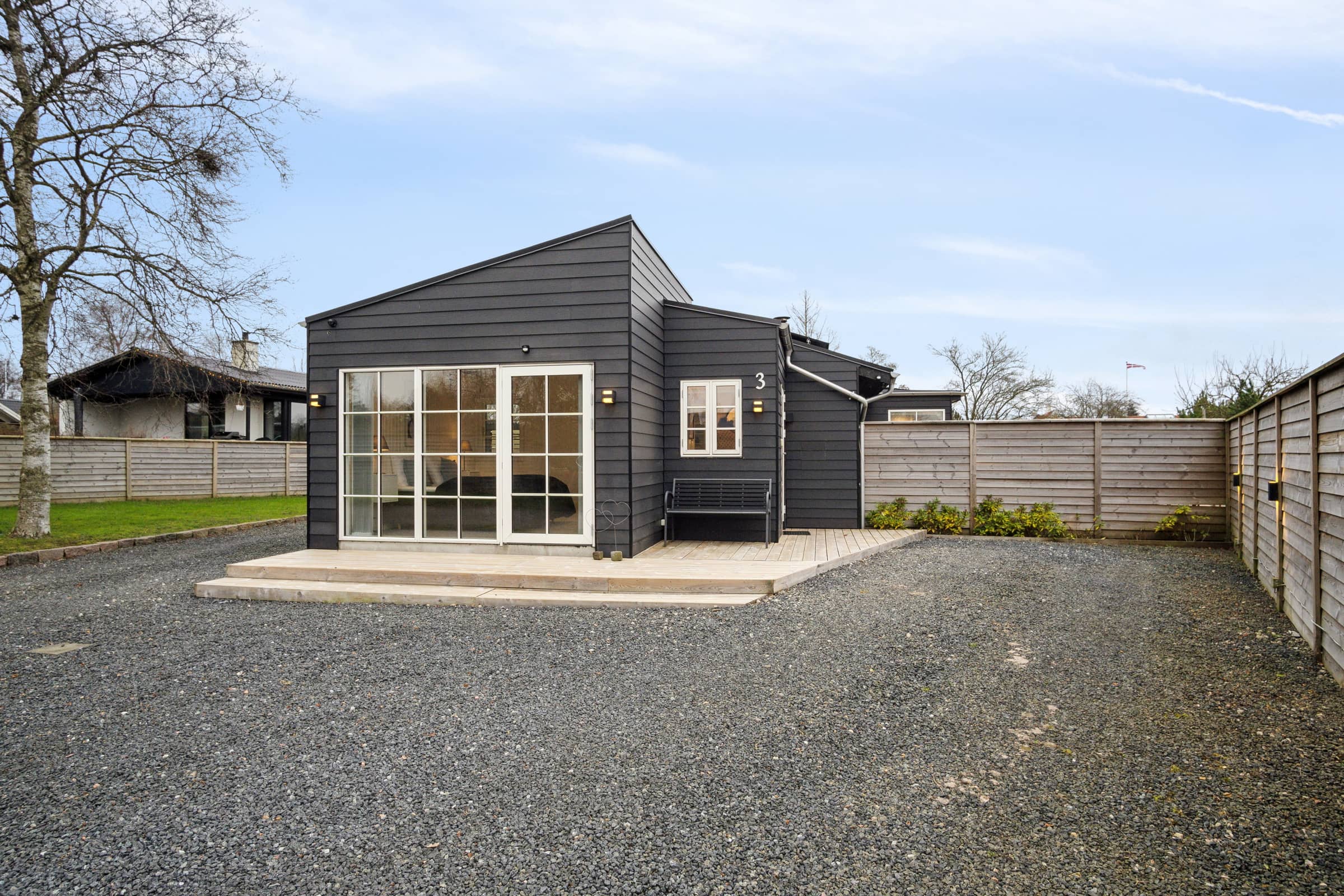 Super hyggeligt sommerhus i nordisk stil i Høll billede 3