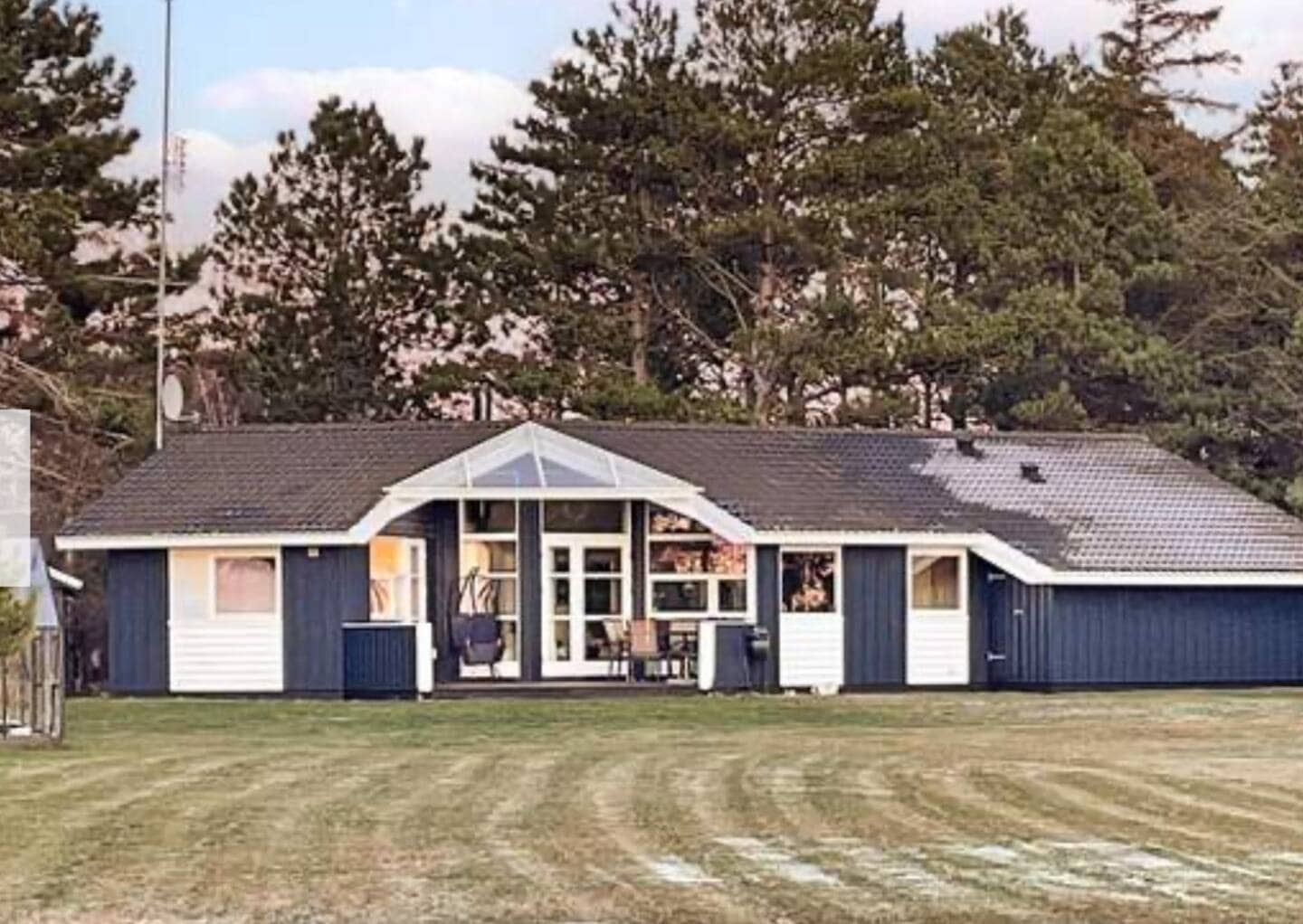 Sommerhus direkte til strand og med havudsigt  billede 2