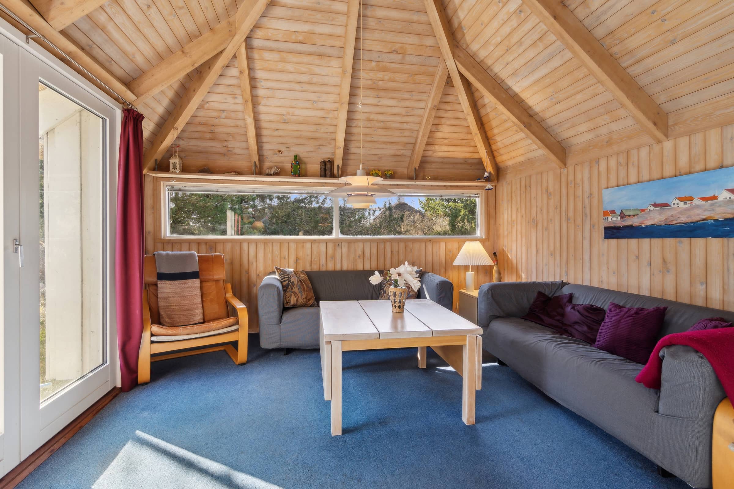 Skønt stråtækt sommerhus i naturskønt område. billede 3