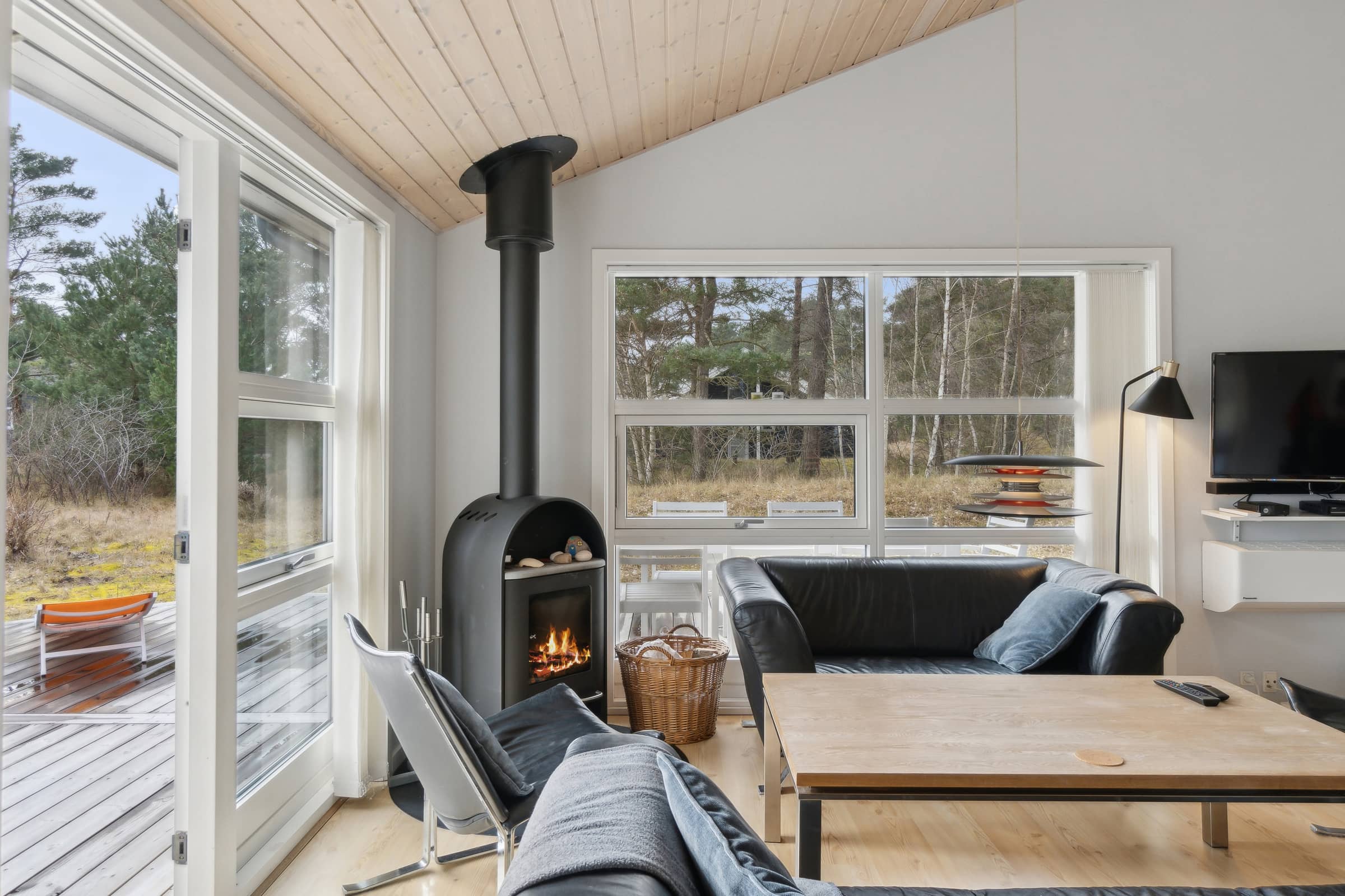 Lækkert sommerhus tæt på fantastisk badestrand billede 4