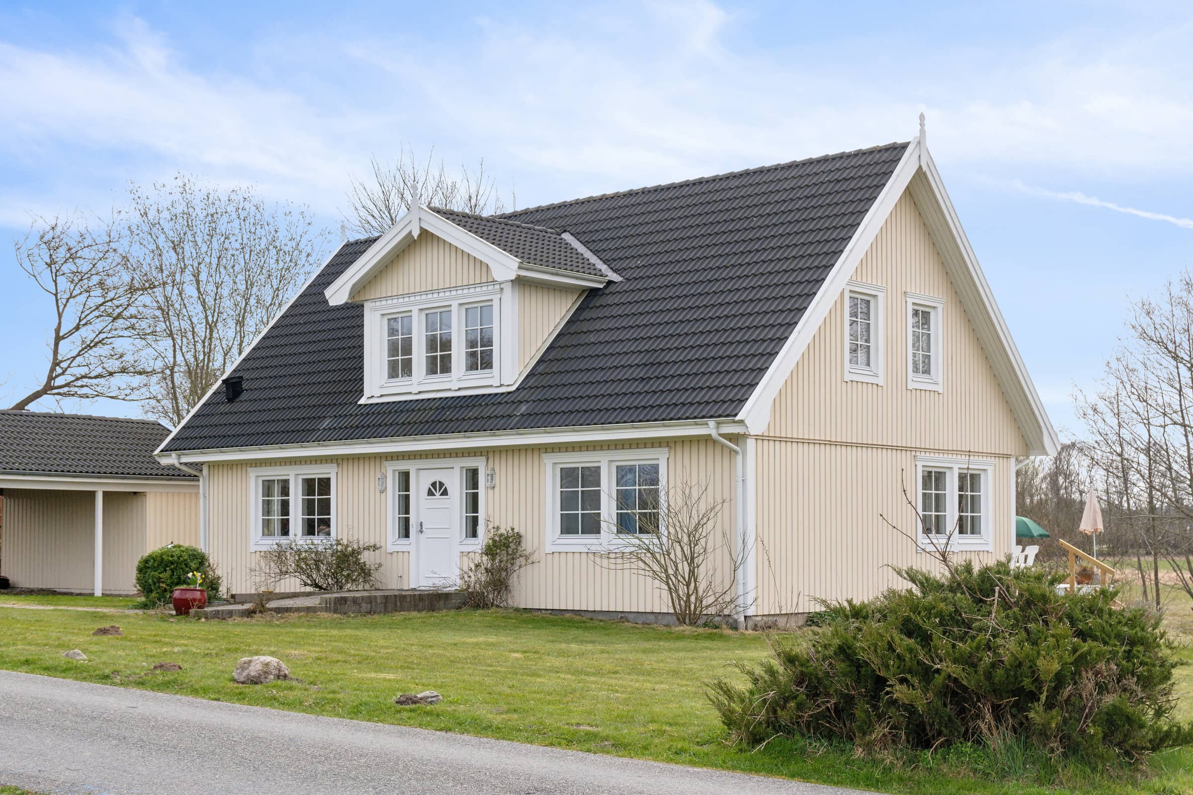 Stor villa i naturskønne omgivelser tæt på strand billede 4