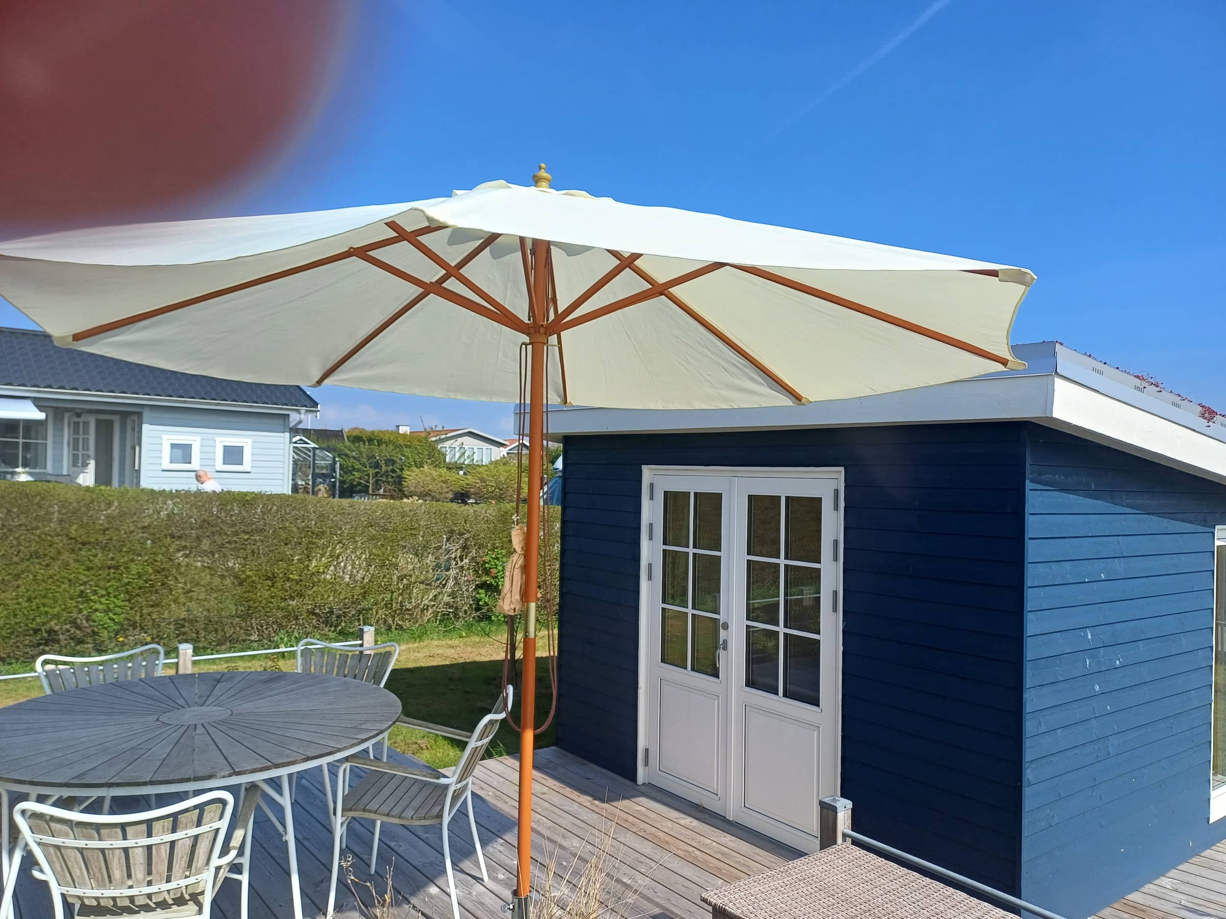 Skønt sommerhus tæt på vandet  billede 3