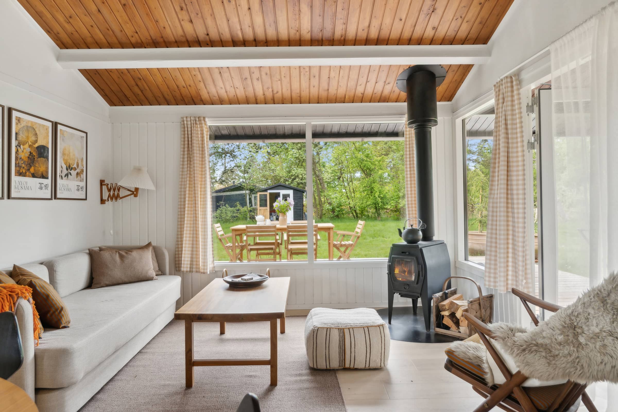 Hyggeligt sommerhus med vildmarksbad og sauna billede 4