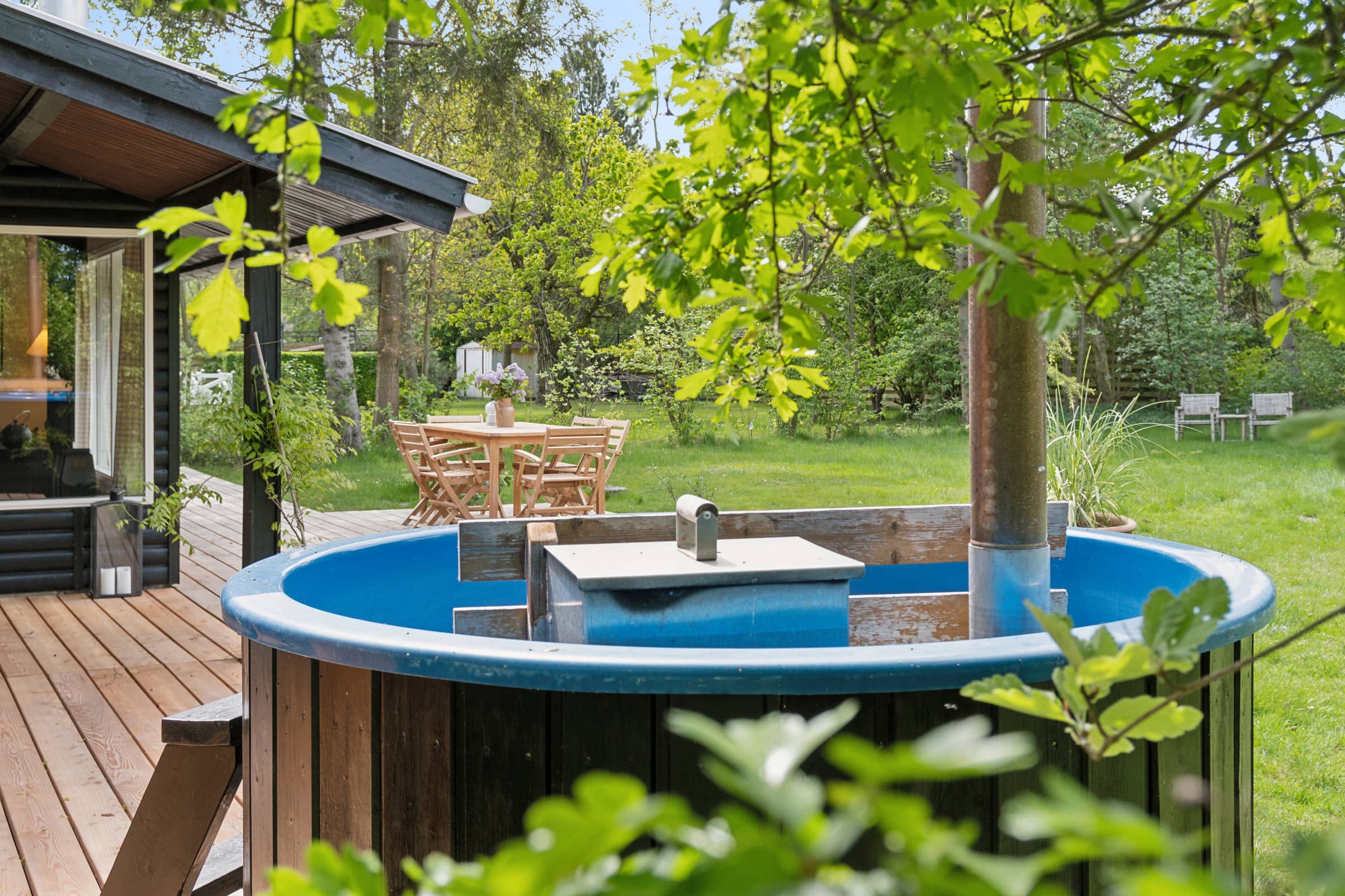 Hyggeligt sommerhus med vildmarksbad og sauna billede 2