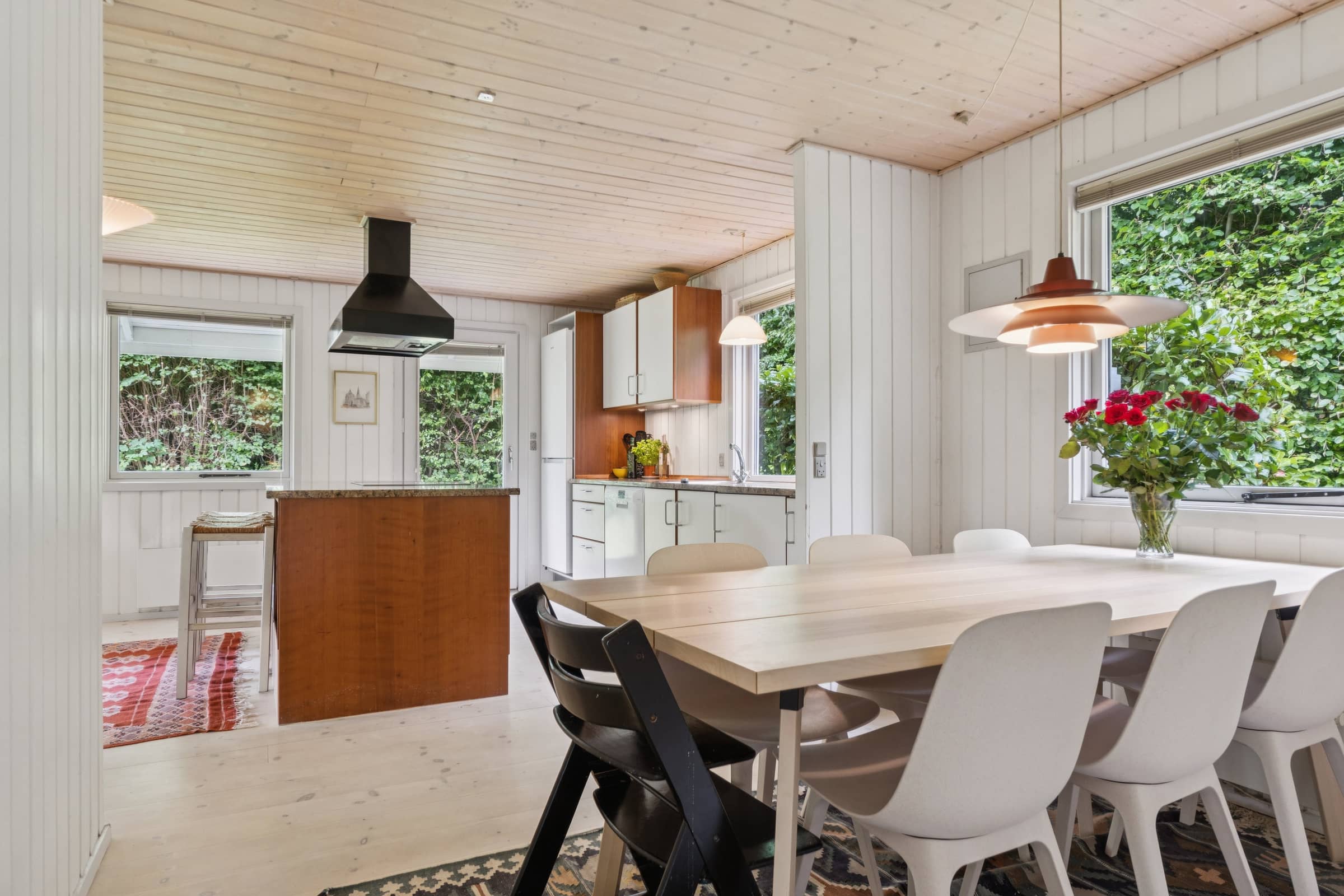 Hyggeligt og velindrettet sommerhus i Hornbæk billede 3
