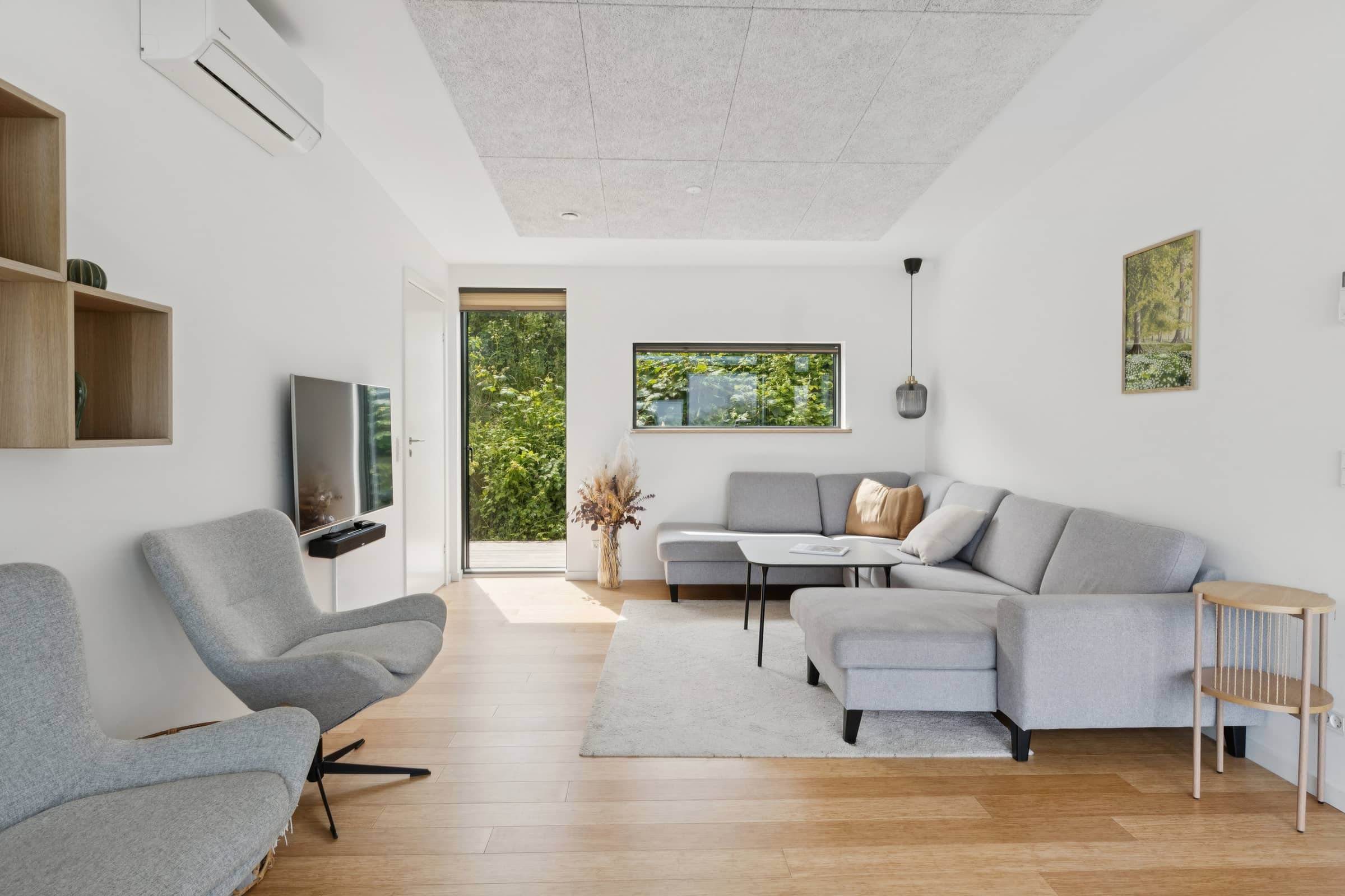 Havudsigt og hygge i arkitekttegnet hus billede 3
