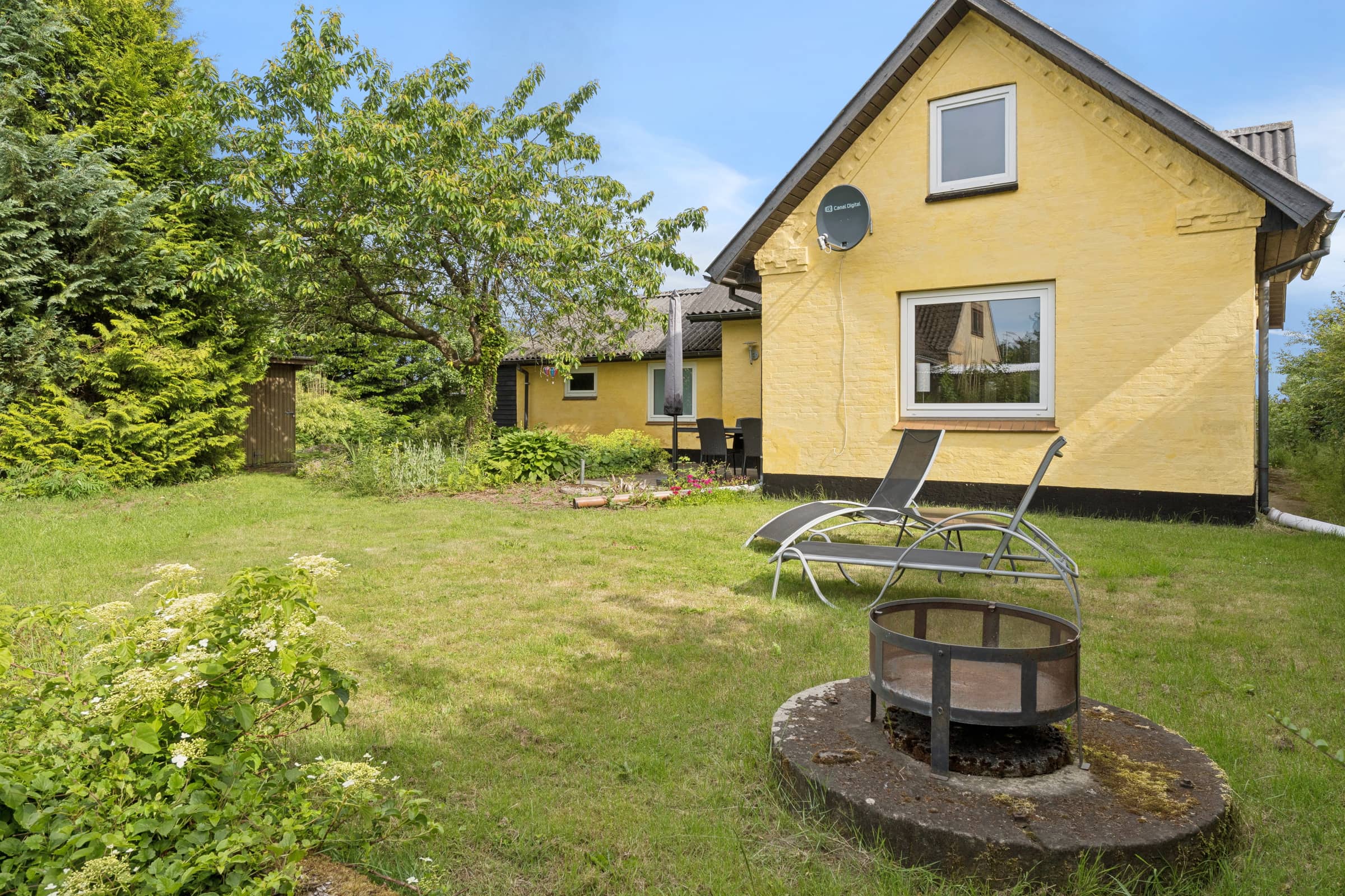 Hyggeligt og personligt landsbyhus billede 3