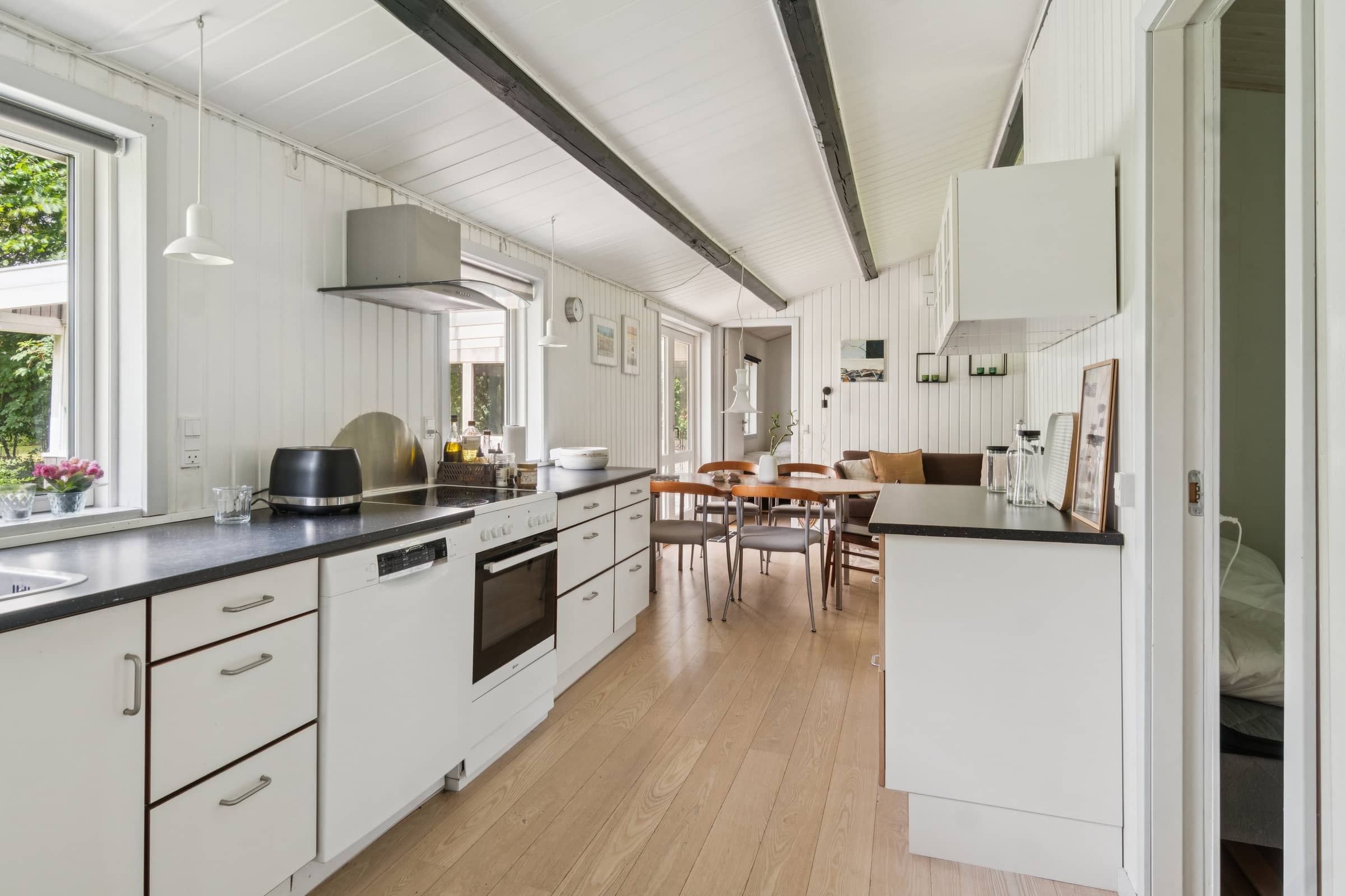 Dejligt sommerhus tæt på strand og natur billede 4