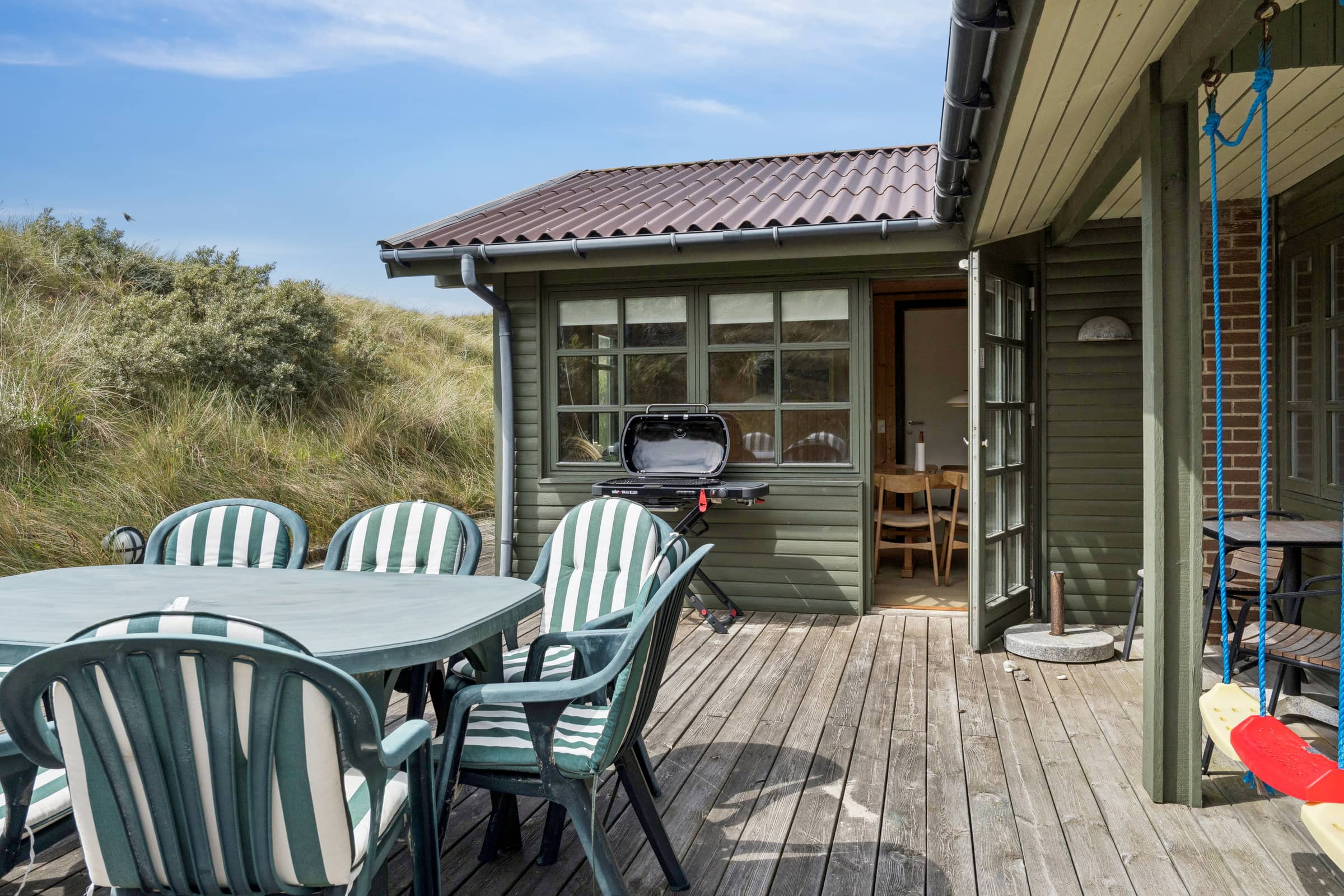 Sommerhus med ro og fred tæt på vandet billede 3