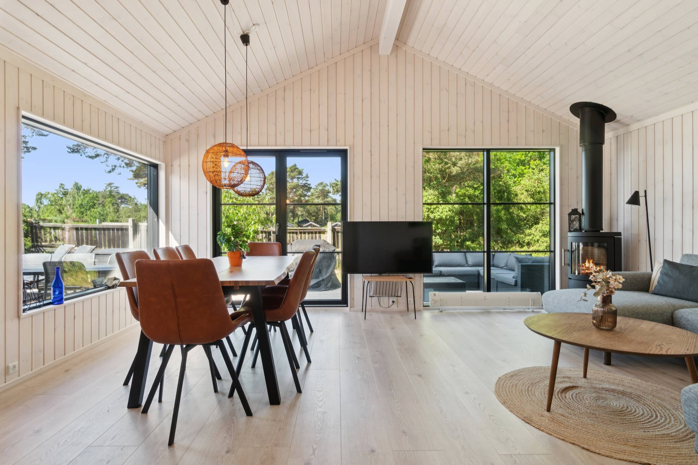 Moderne feriehus nær strand og skøn natur billede 4