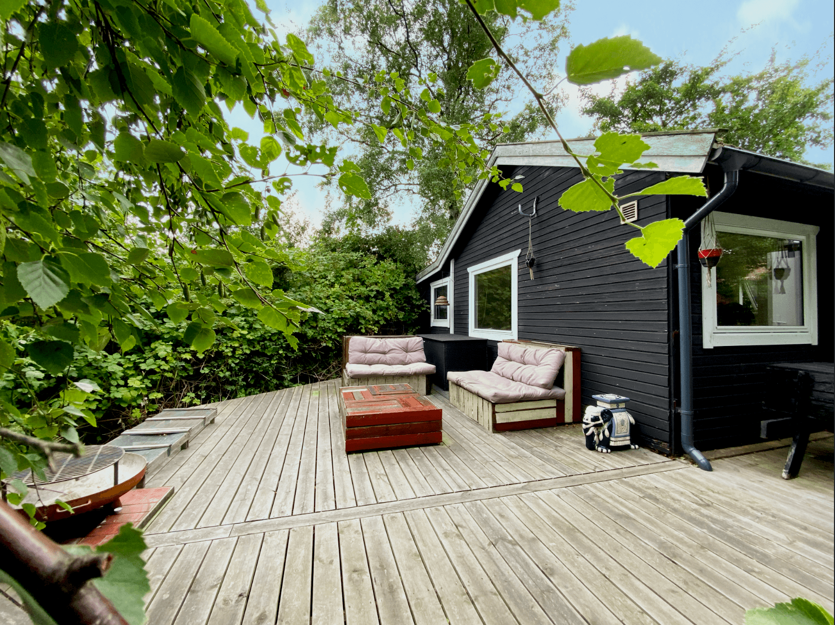Charmerende hus med stor privat terrasse billede 5