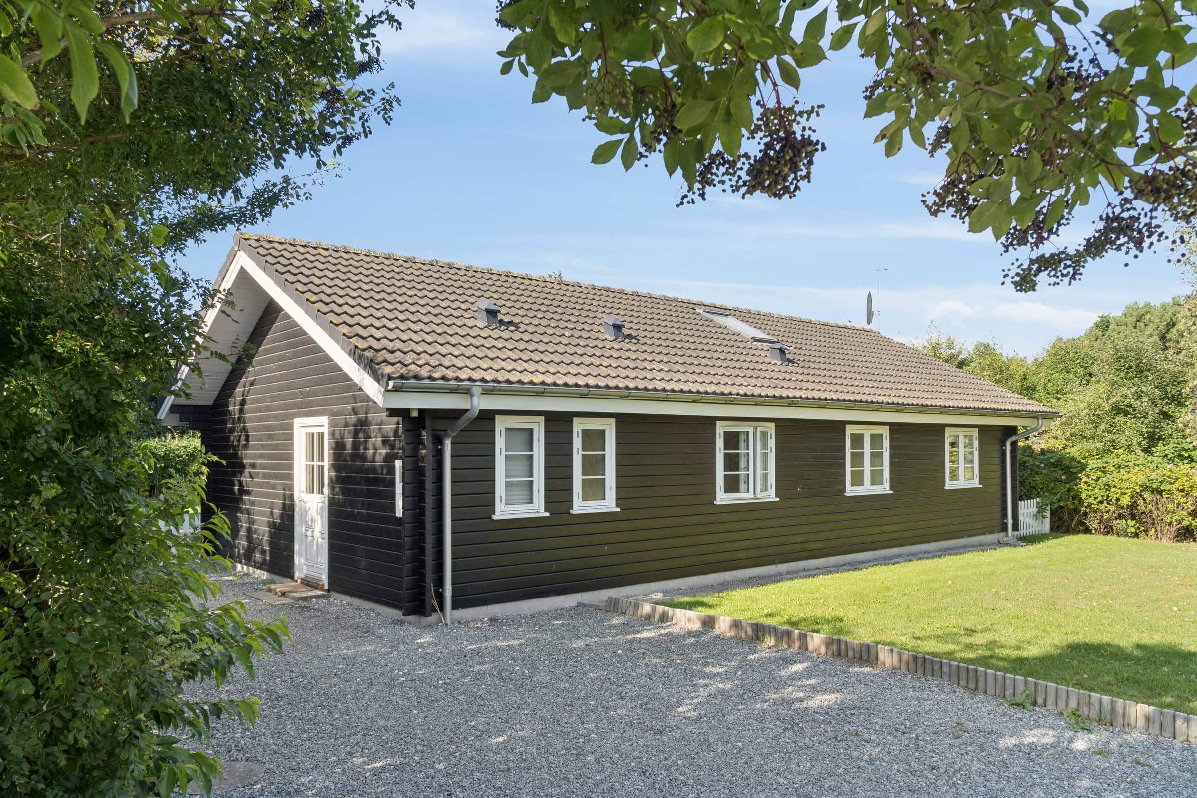 Feriehus med spa nær strand, skov og kultur billede 2