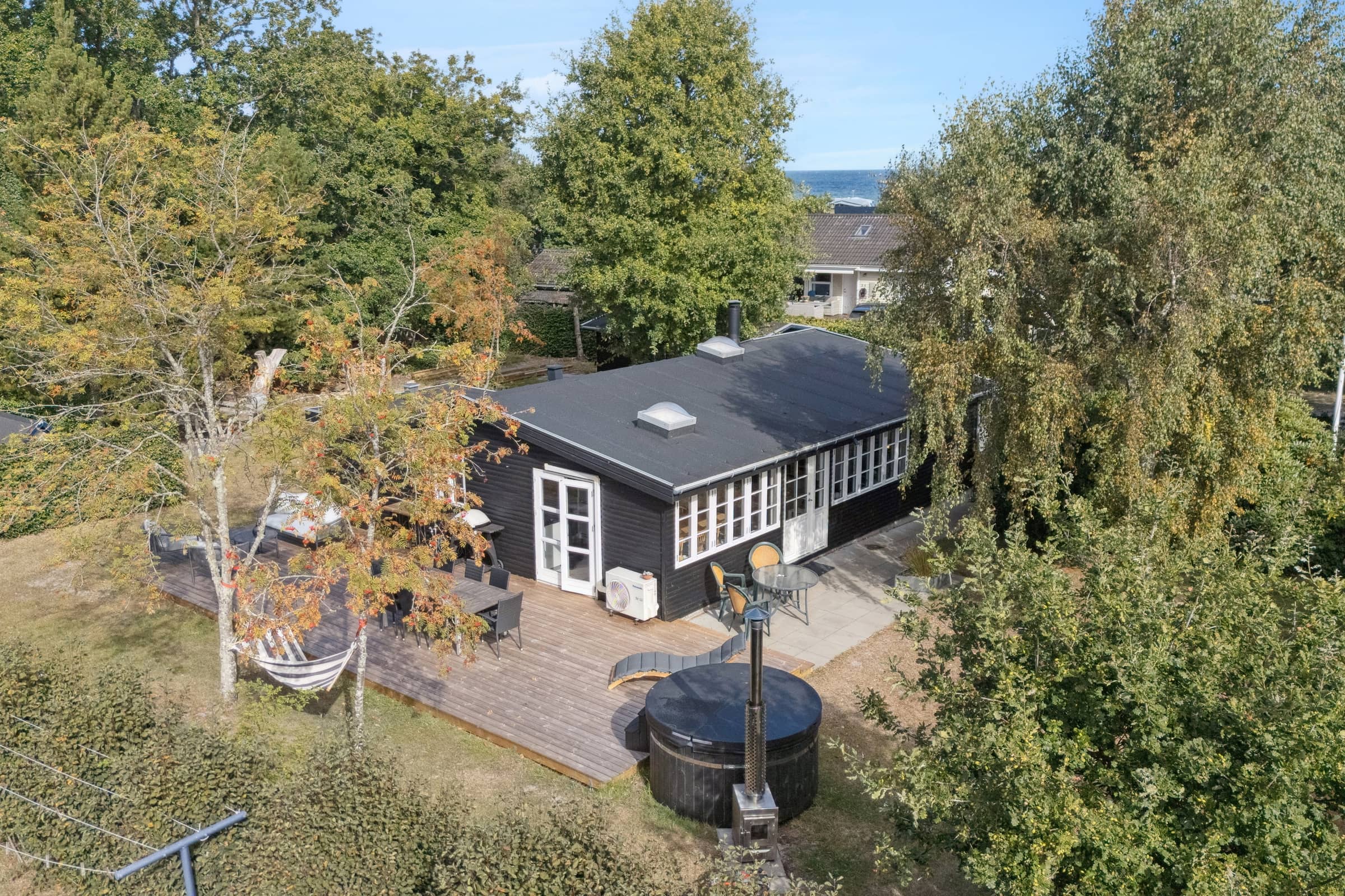 Charmerende sommerhus tæt på strand billede 2