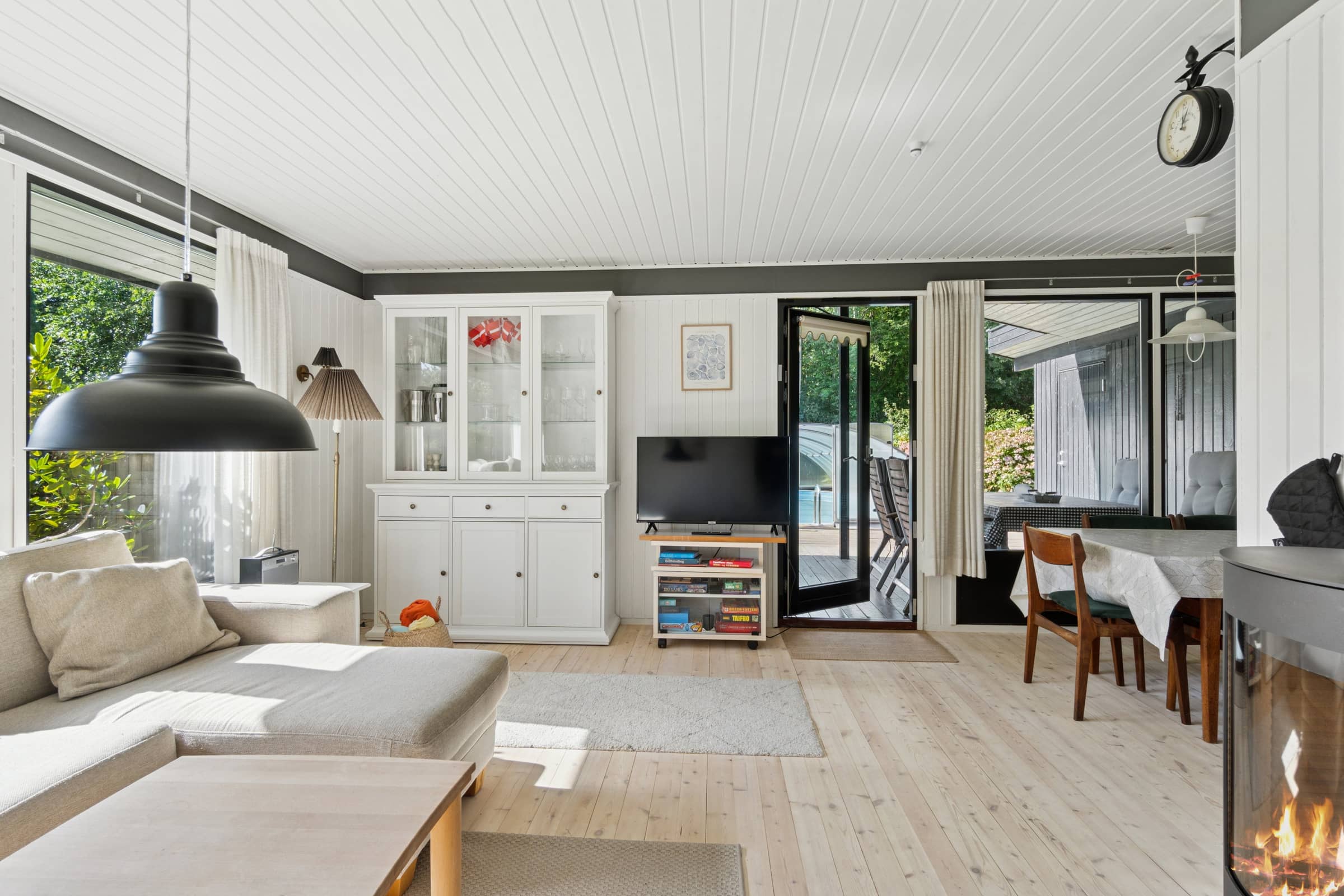 Skønt sommerhus med pool nær Havnsø Strand billede 3