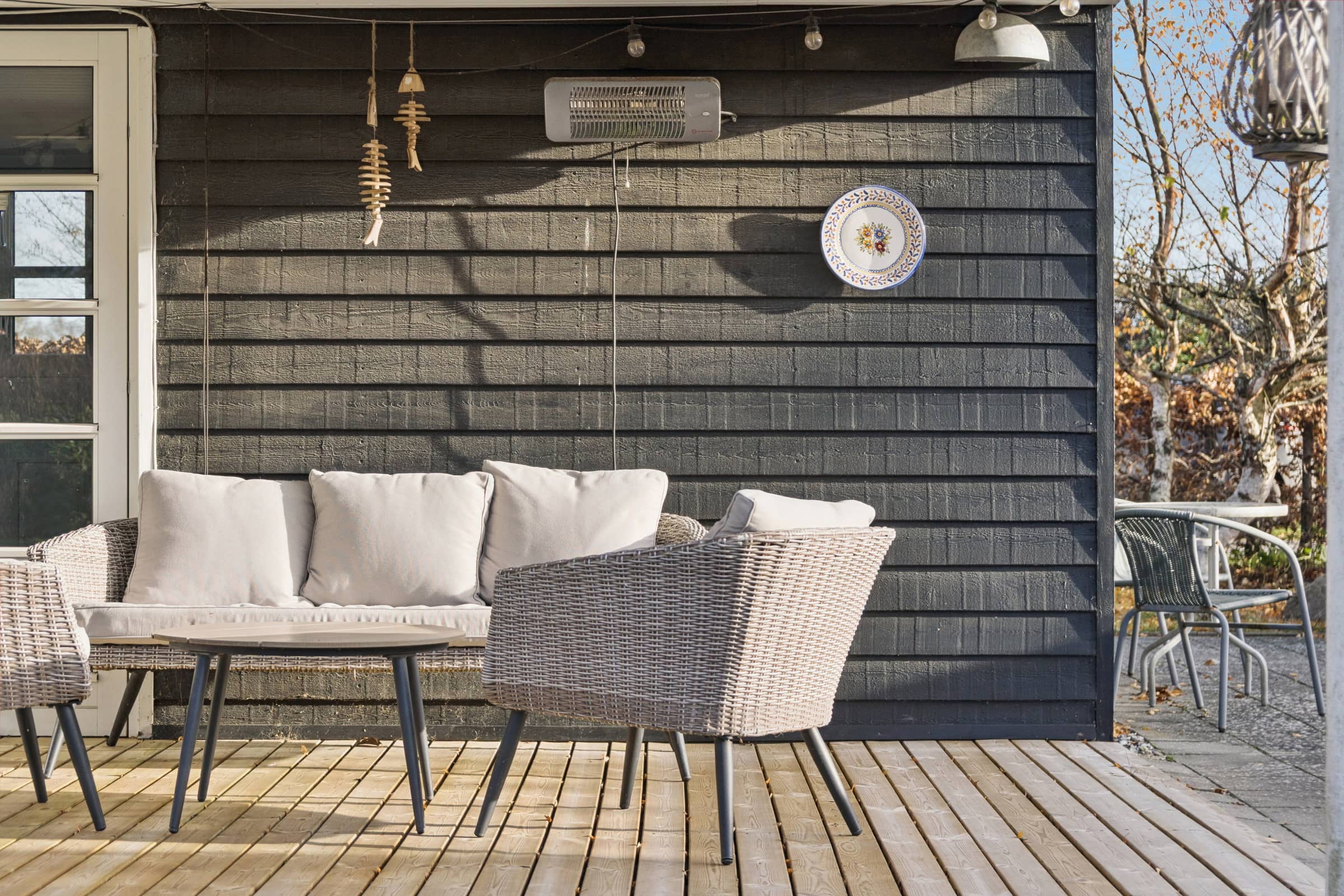 Klassisk sommerhus tæt på strand og natur billede 5