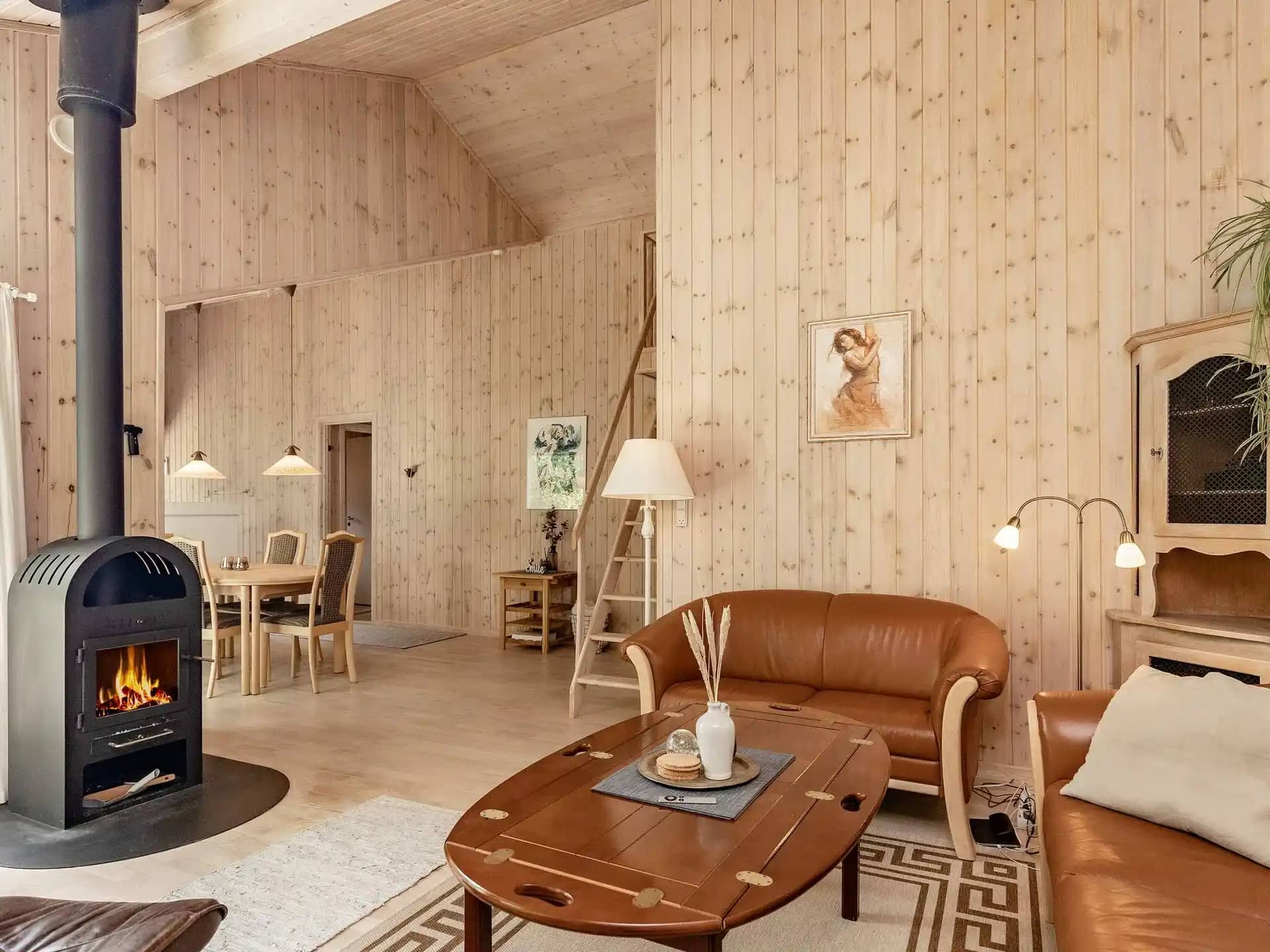 Hyggeligt sommerhus med spa og brændeovn billede 4