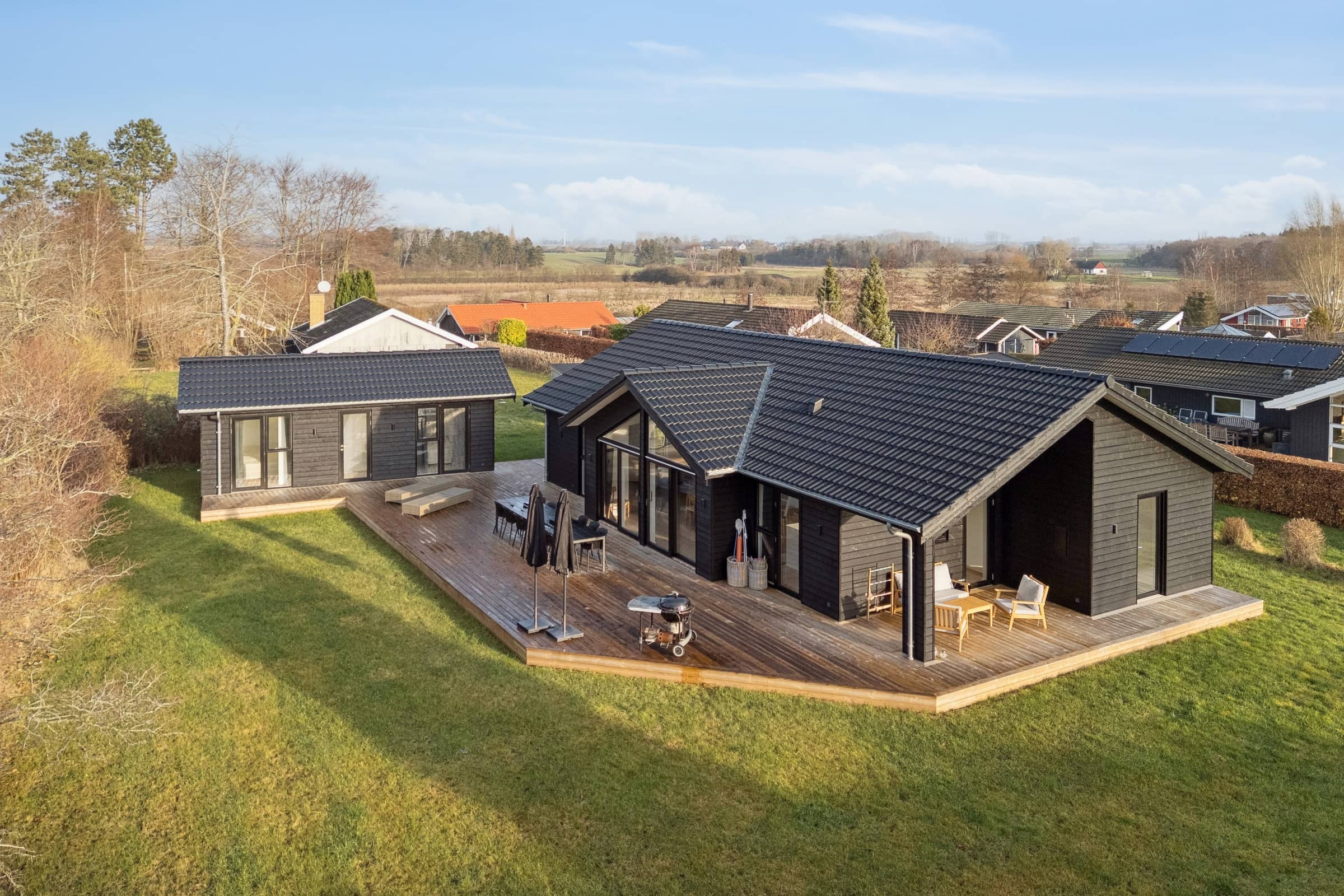 Moderne sommerhus med anneks og 10 sovepladser billede 2