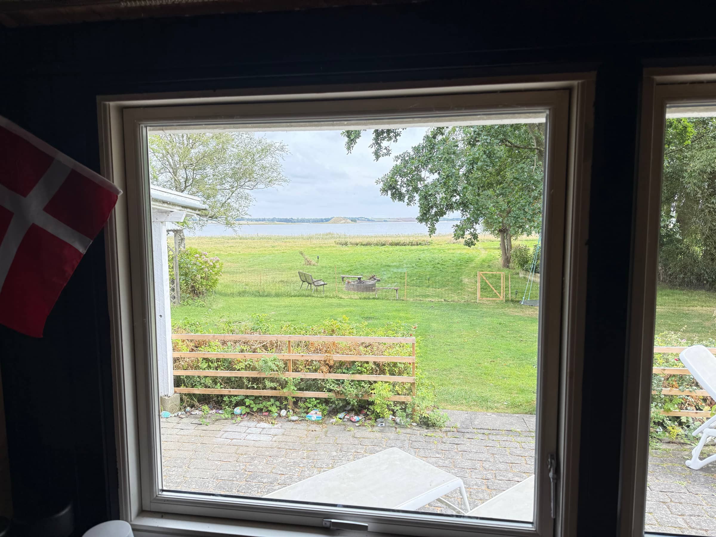 Renoveret sommerhus i første række til fjorden billede 4