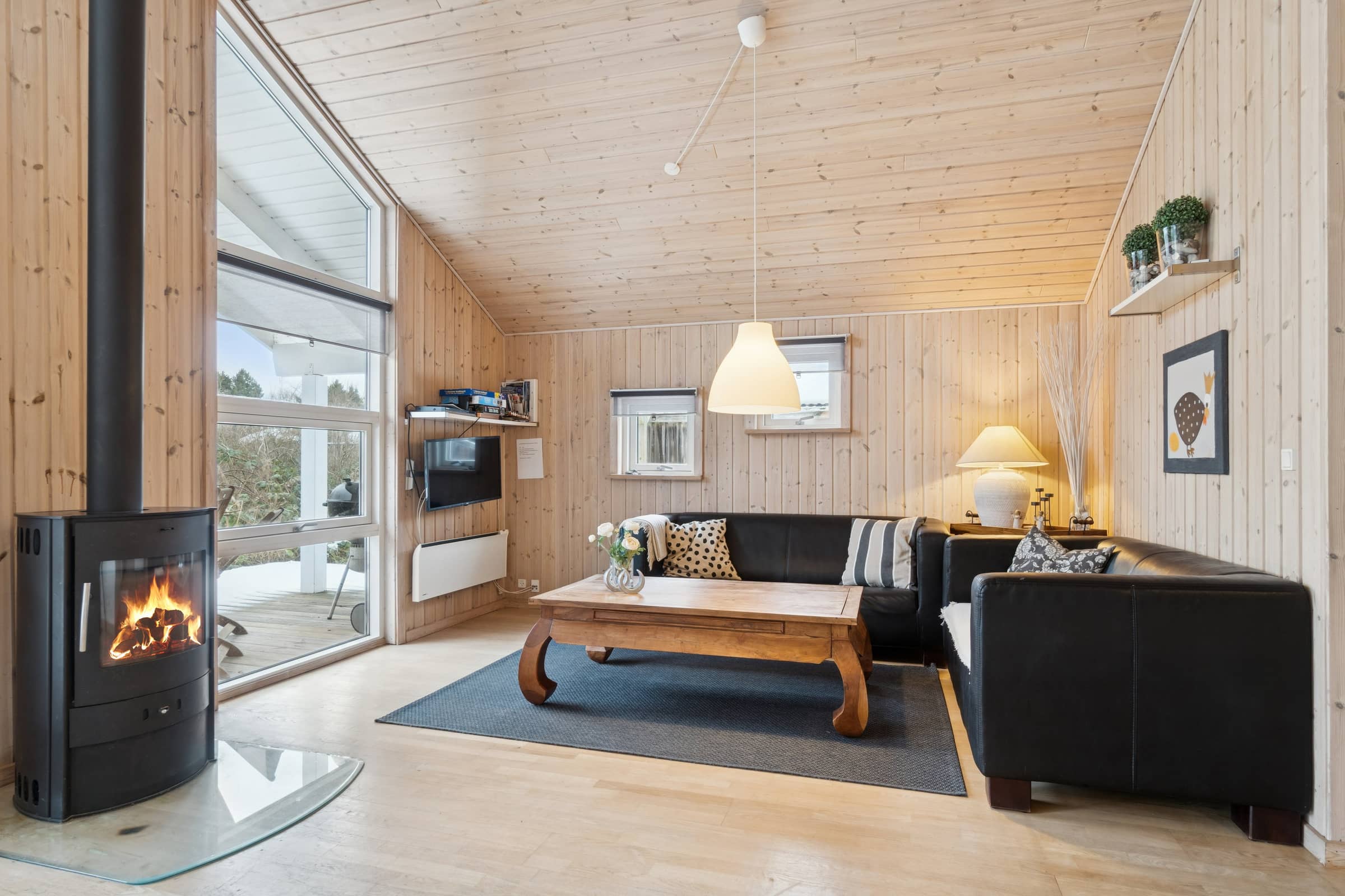 Feriehus med spa og sauna, tæt på natur billede 3