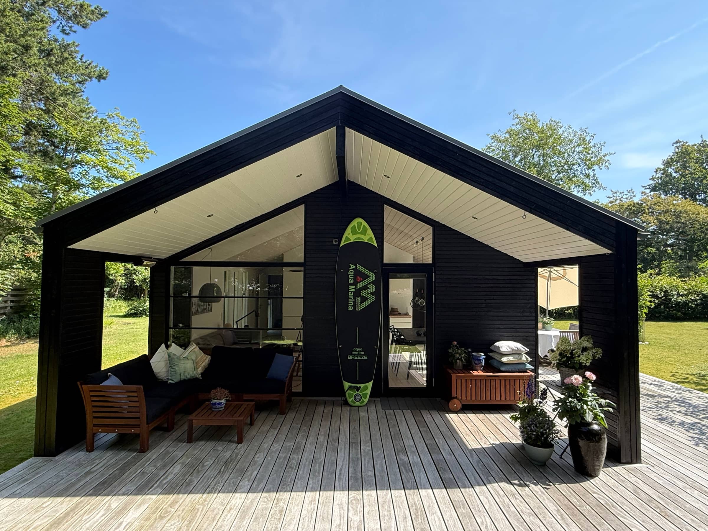 Moderne og stilrent sommerhus på nordkysten billede 2