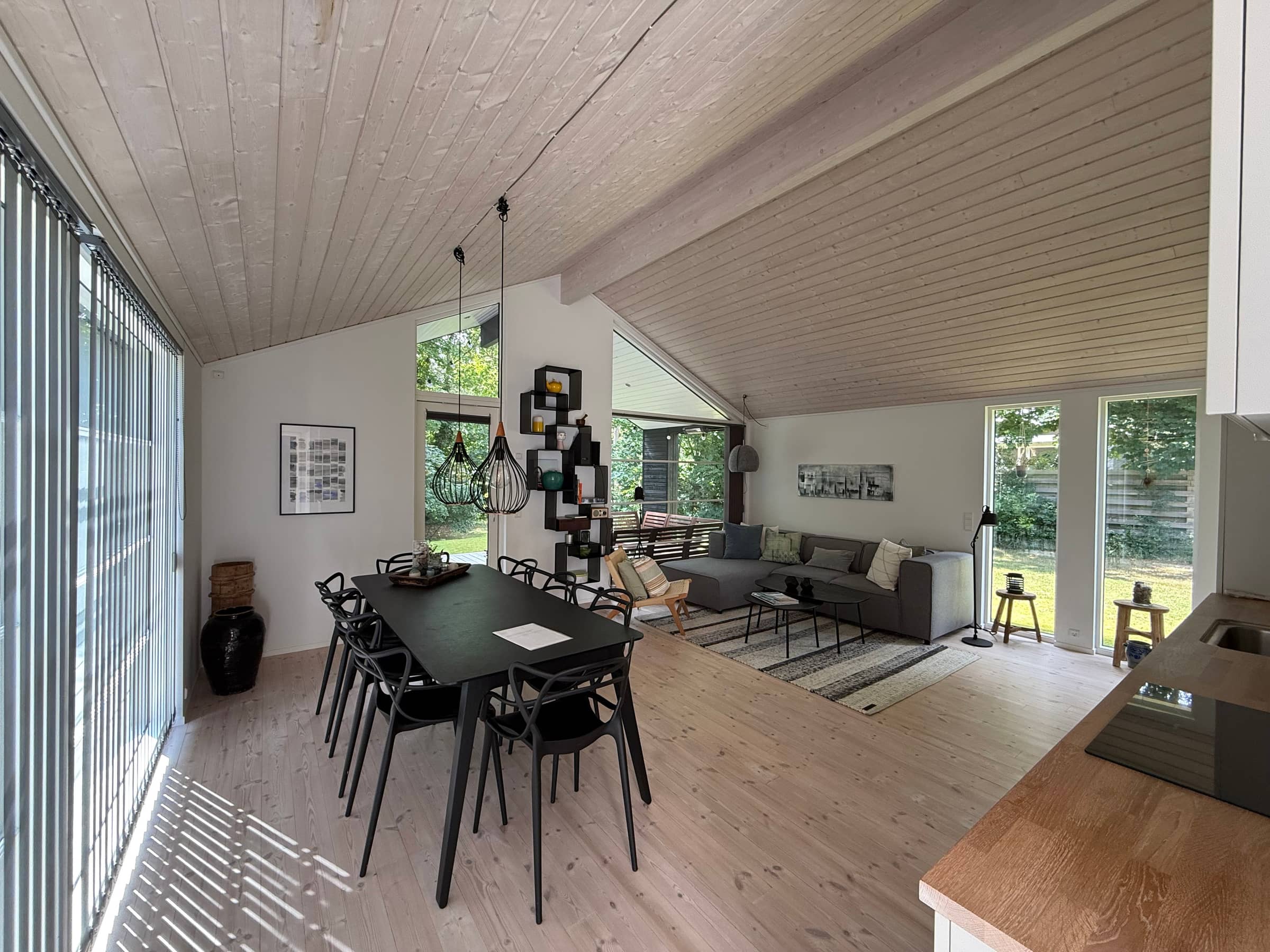 Moderne og stilrent sommerhus på nordkysten billede 4